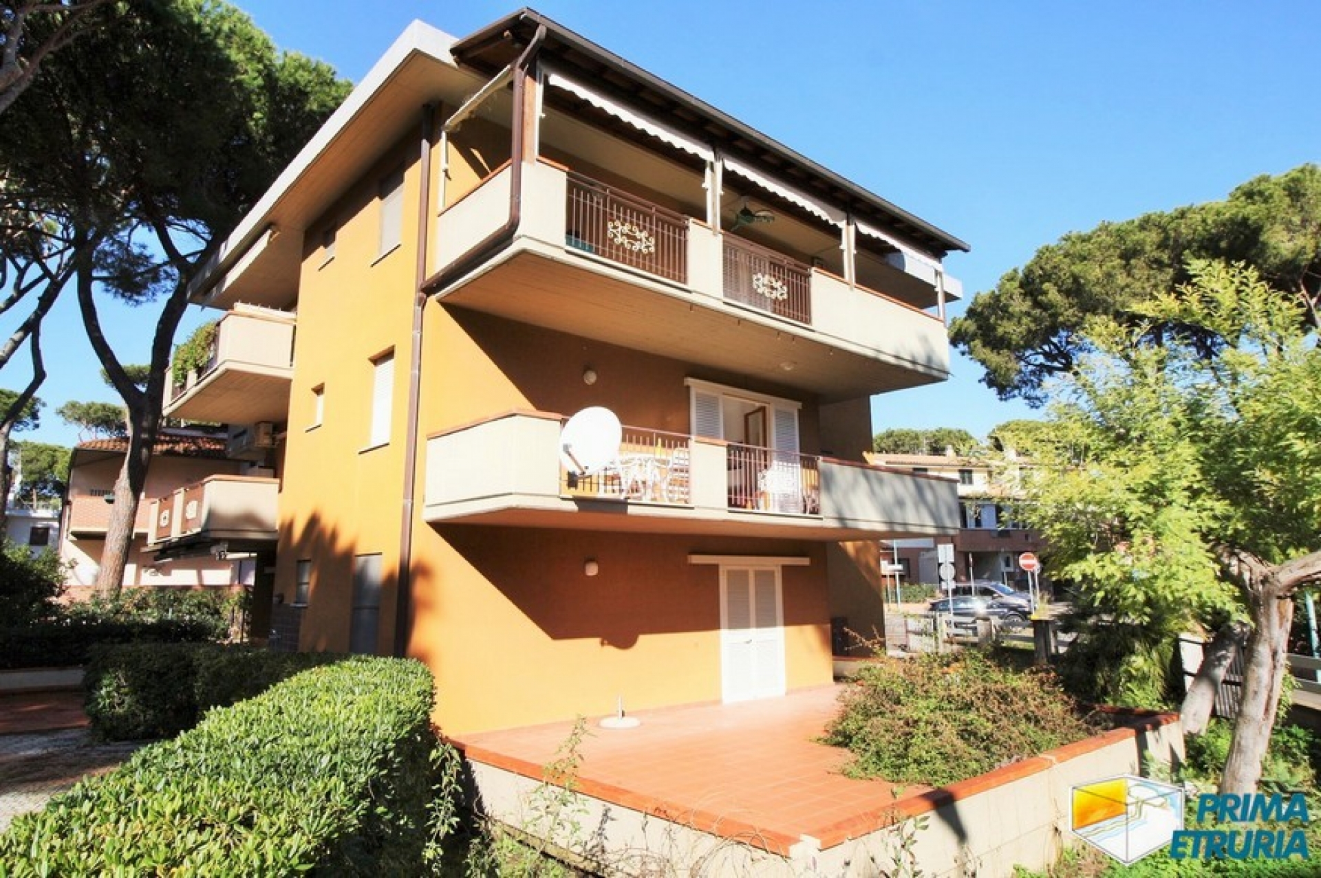 BILOCALE CON FANTASTICO TERRAZZO E POSTO AUTO - ZONA ROSMARINA - 