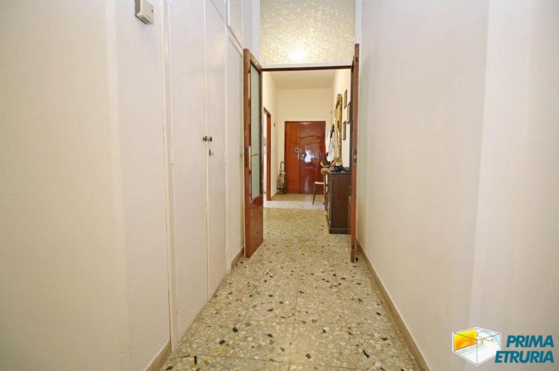 QUATTRO VANI CON GARAGE IN VIA SILVIO PELLICO - ZONA CENTRO -