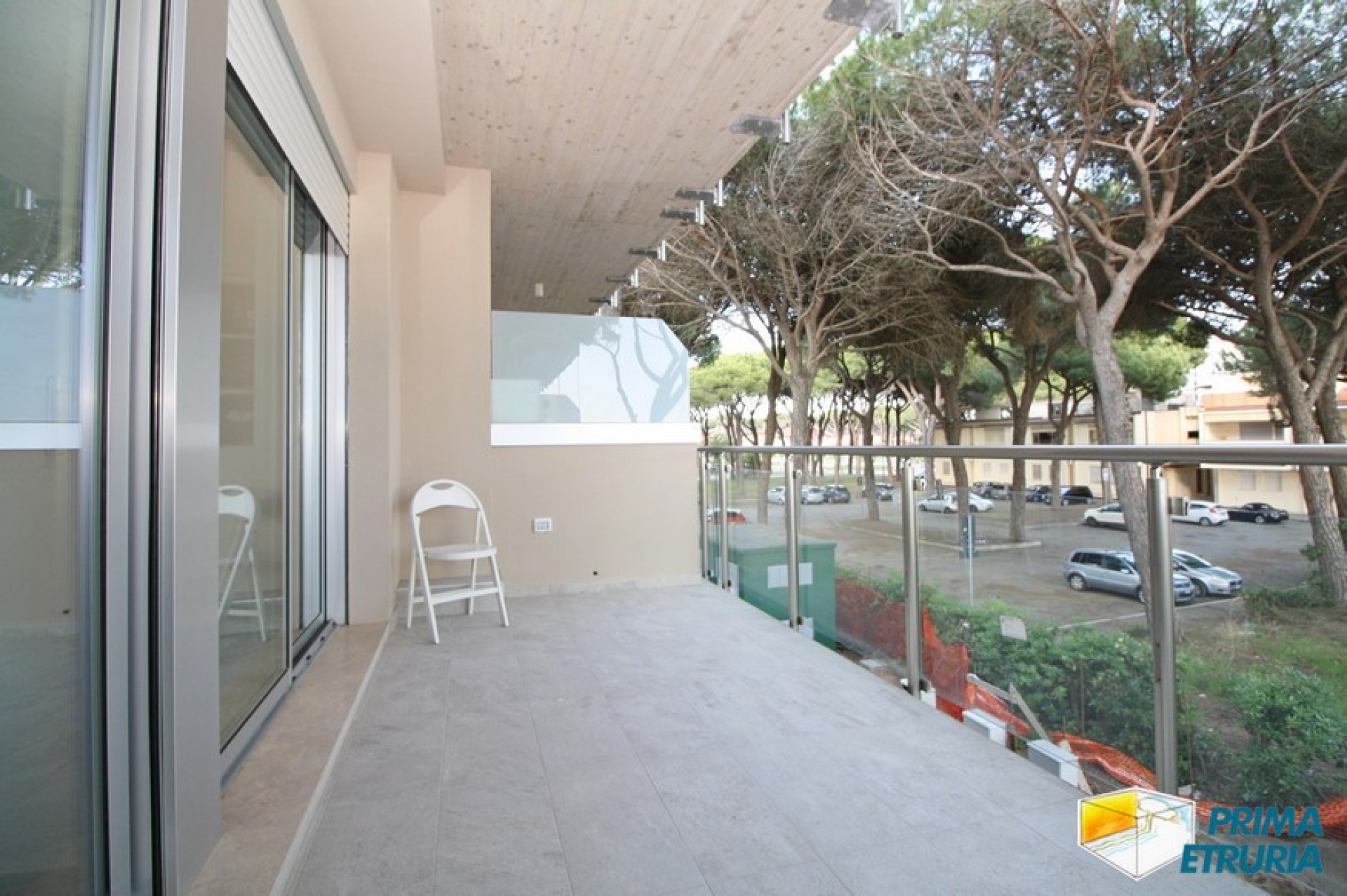 BILOCALE RISTRUTTURATO CON BELLISSIMA VISTA SUL MARE - ZONA ROSMARINA 