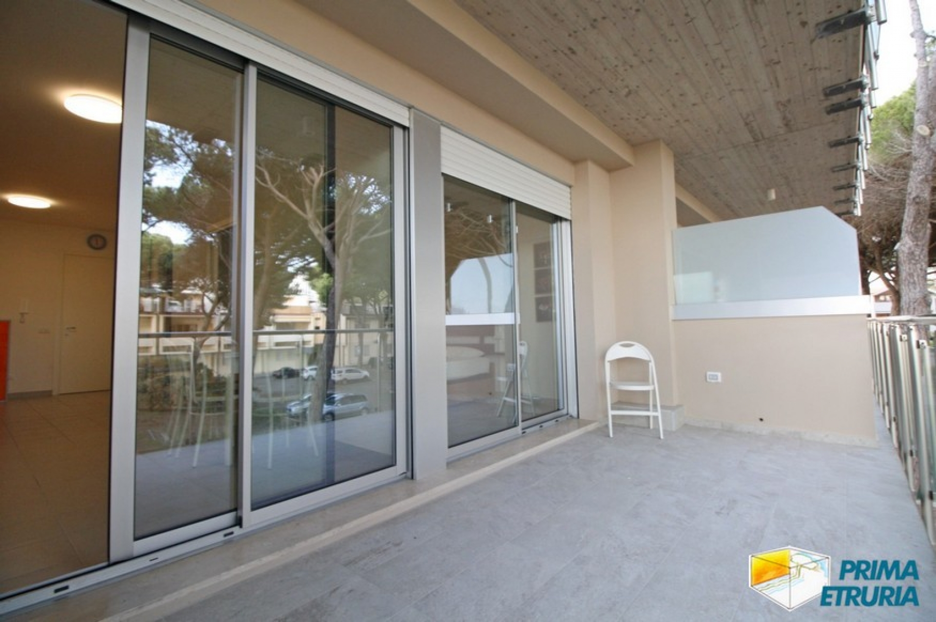 BILOCALE RISTRUTTURATO CON BELLISSIMA VISTA SUL MARE - ZONA ROSMARINA 
