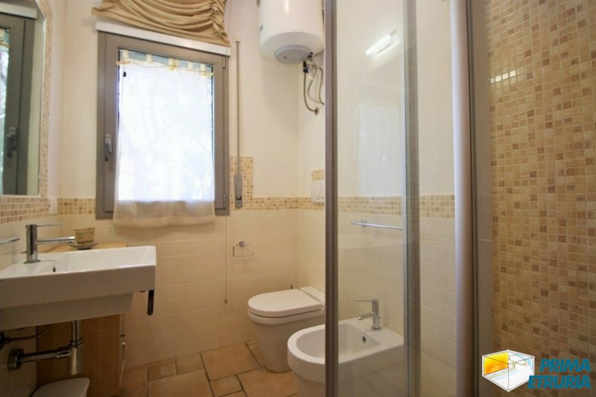 FANTASTICO BILOCALE CON AMPIA TERRAZZA - ZONA ROSMARINA -
