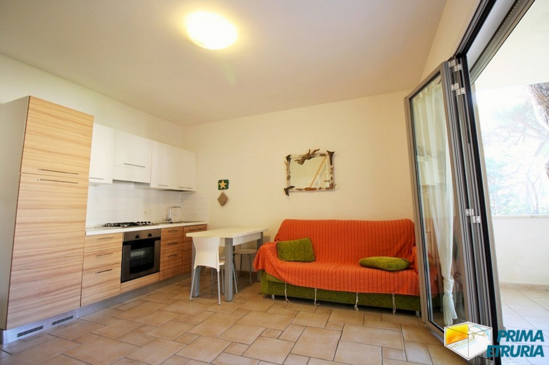 FANTASTICO BILOCALE CON AMPIA TERRAZZA - ZONA ROSMARINA -