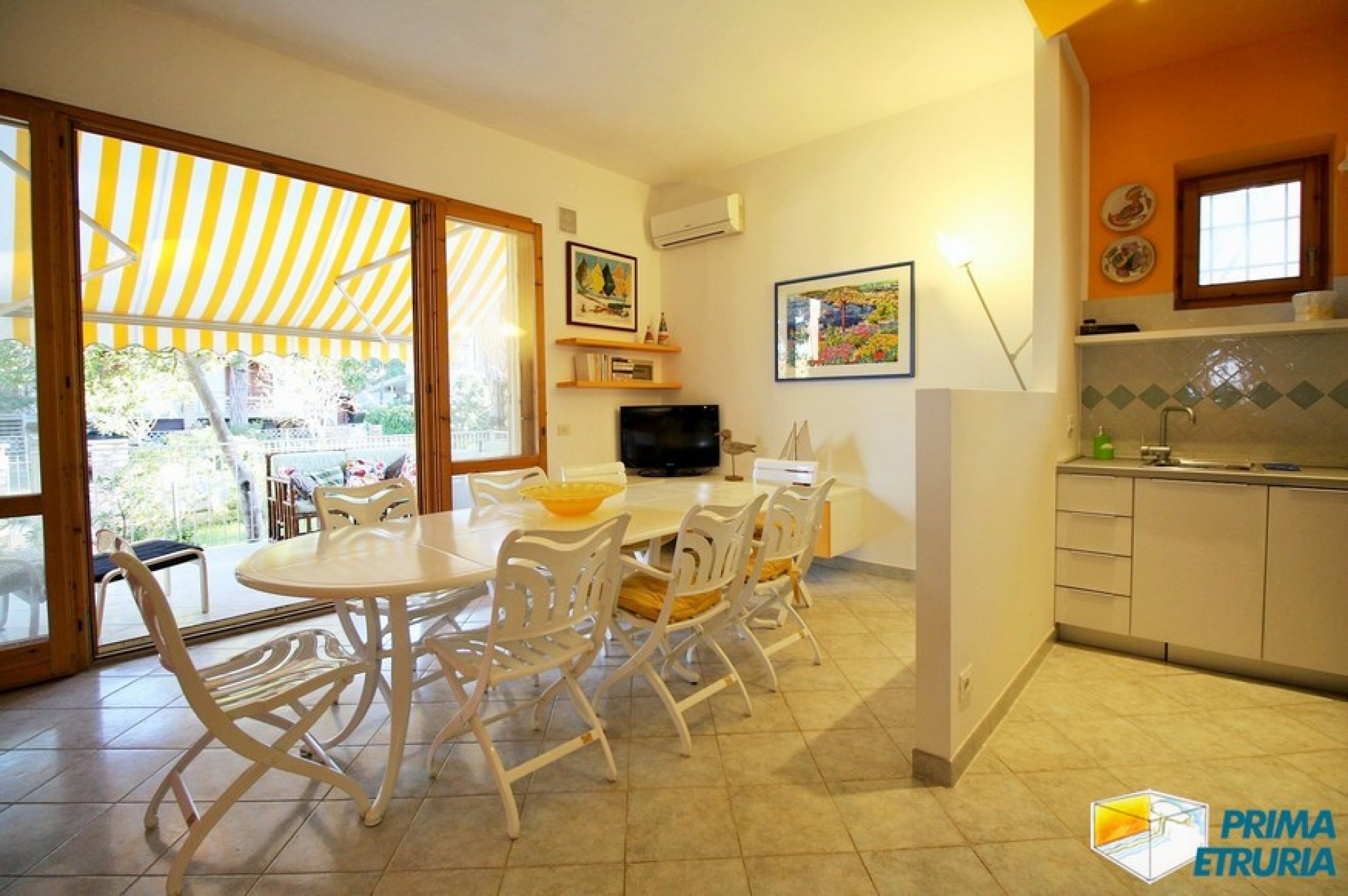 BELLISSIMA VILLETTA A SCHIERA IN VIA DELLA LAVANDA - ZONA ROSMARINA -