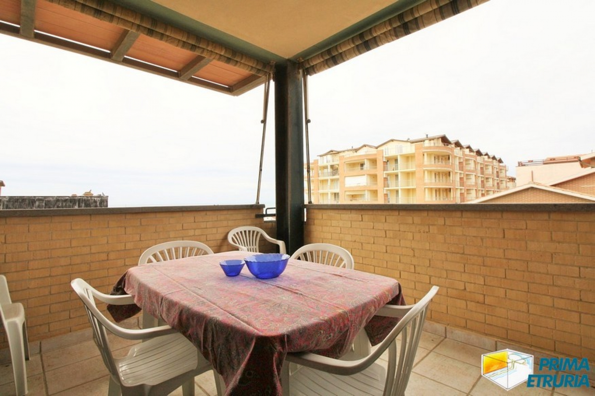 BELLISSIMO TRILOCALE VISTA MARE  - ZONA CENTRO -