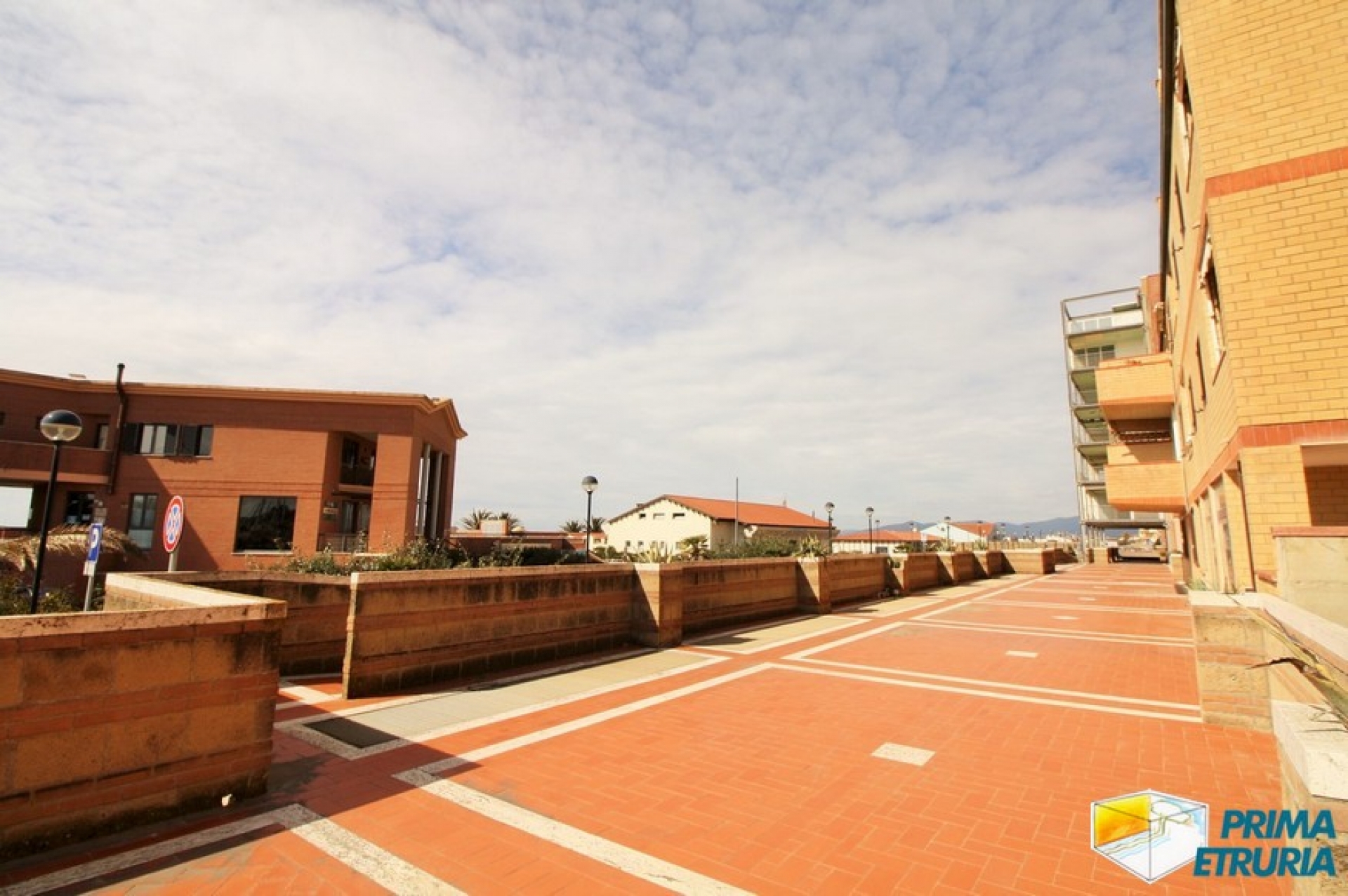 BILOCALE VISTA MARE - ZONA CENTRO -