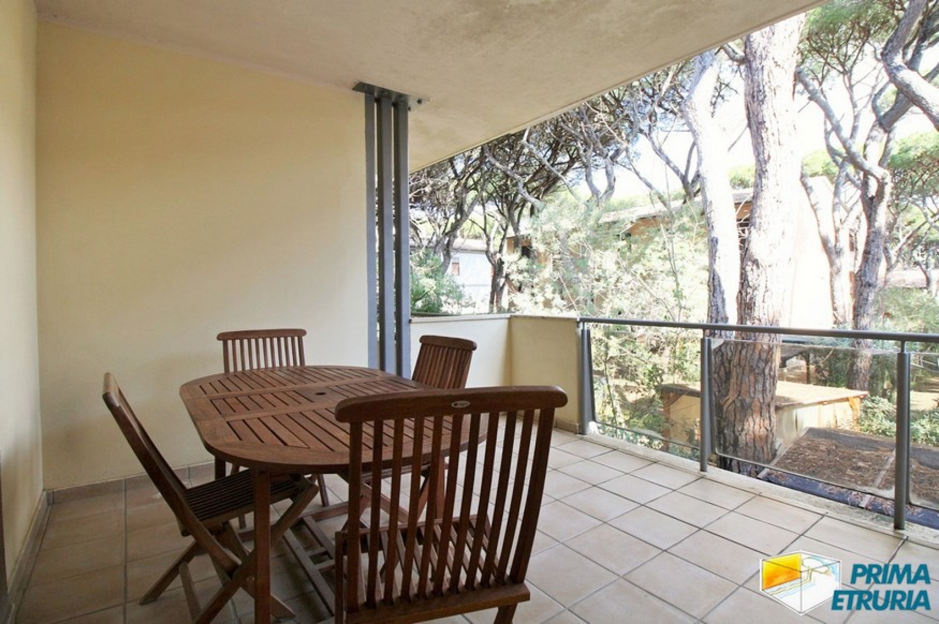 FANTASTICO BILOCALE CON AMPIA TERRAZZA - ZONA ROSMARINA -