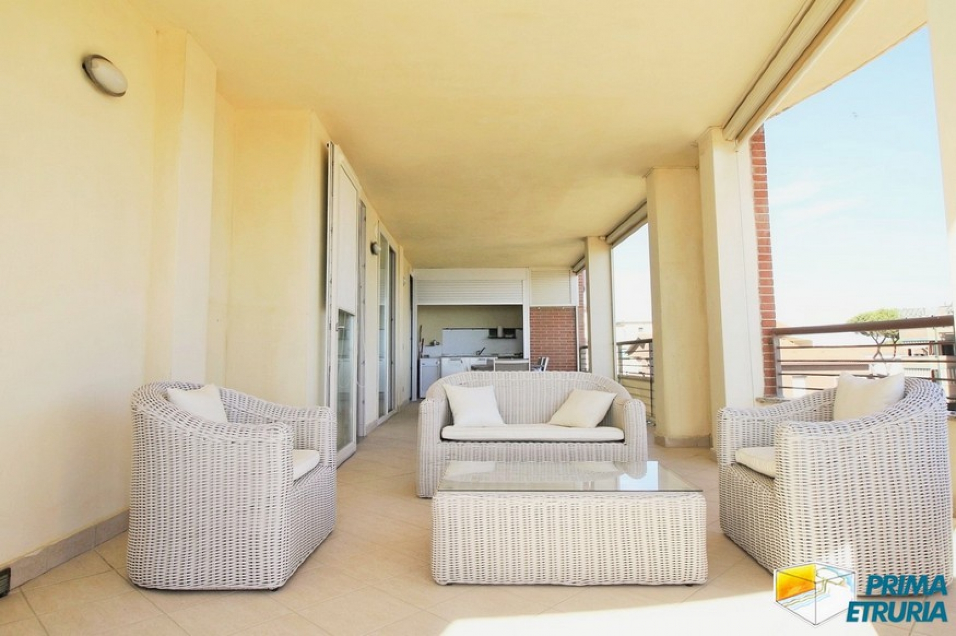 FANTASTICO TRILOCALE FRONTE MARE - ZONA CENTRALE -