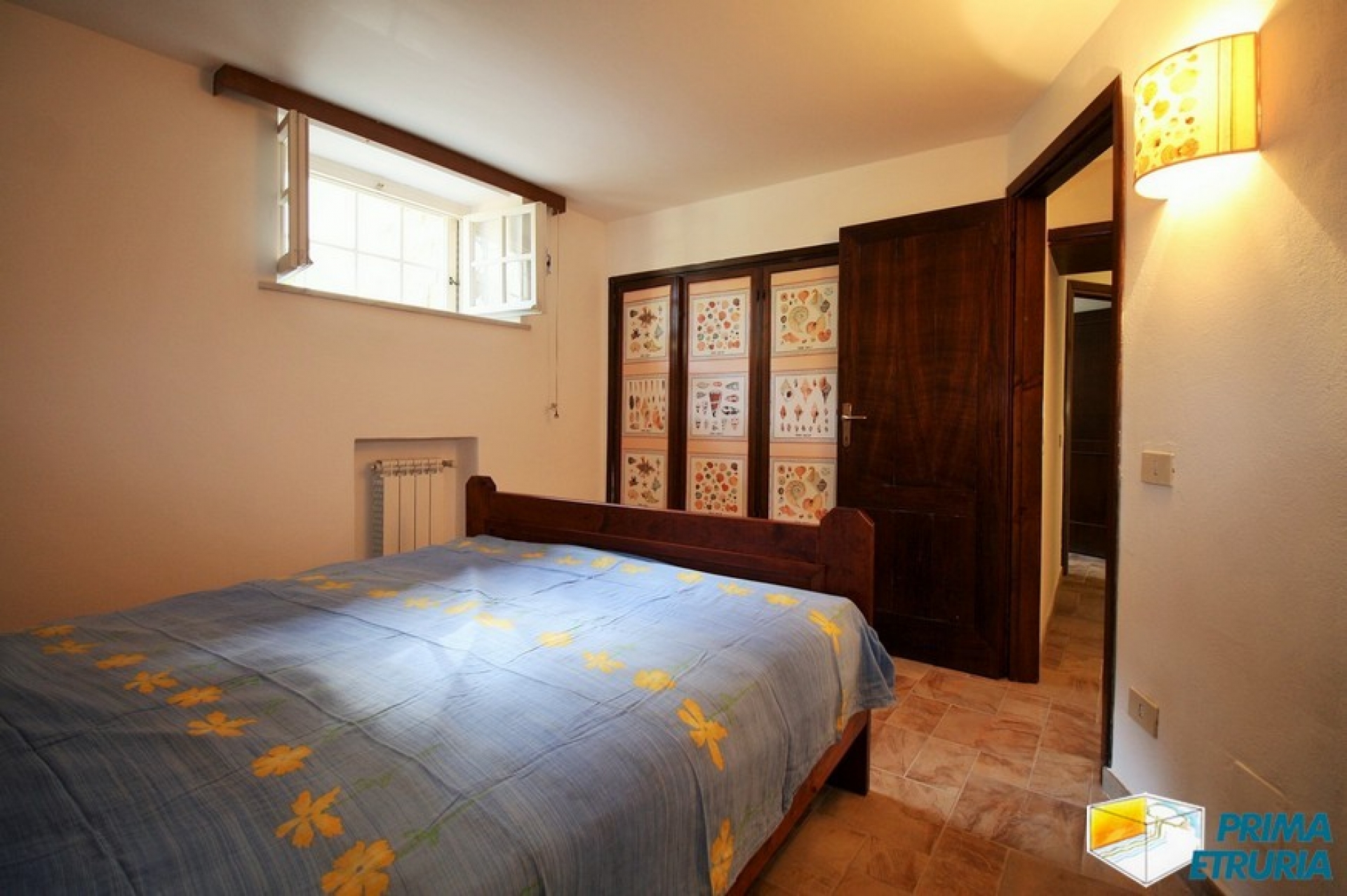 SPLENDIDA VILLA CON AMPIO GIARDINO - ZONA ROSMARINA -