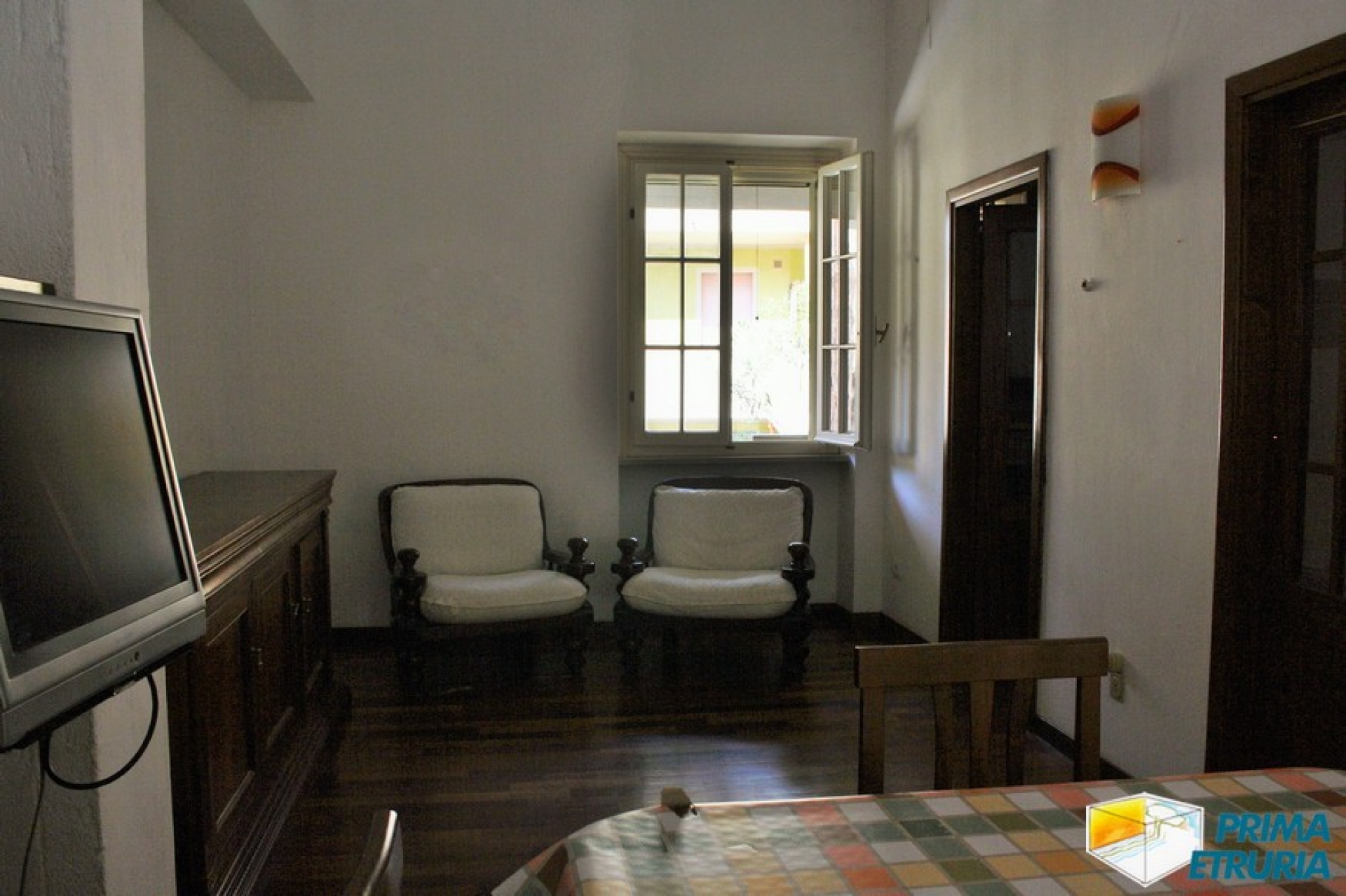 SPLENDIDA VILLA CON AMPIO GIARDINO - ZONA ROSMARINA -