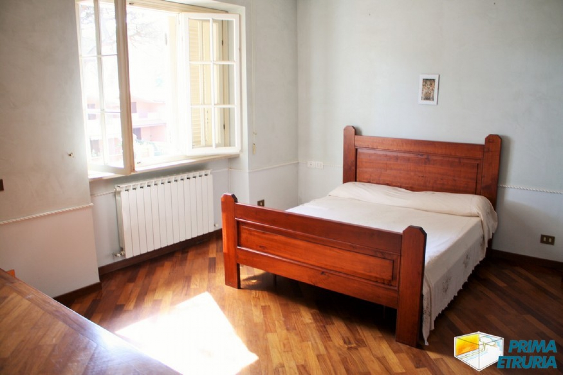 SPLENDIDA VILLA CON AMPIO GIARDINO - ZONA ROSMARINA -