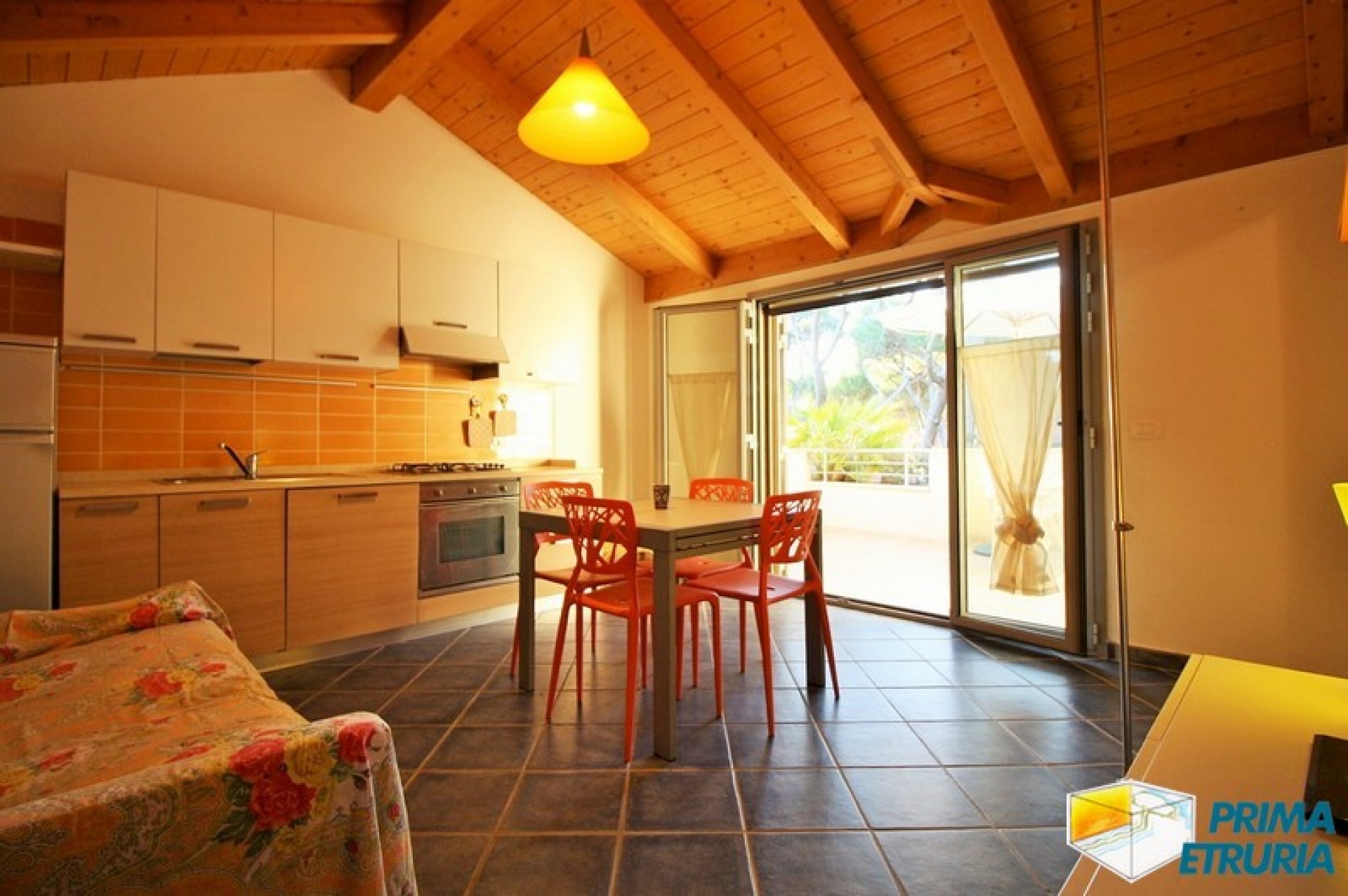 FANTASTICO BILOCALE CON BELLISSIMO SOLARIUM - ZONA ROSMARINA -