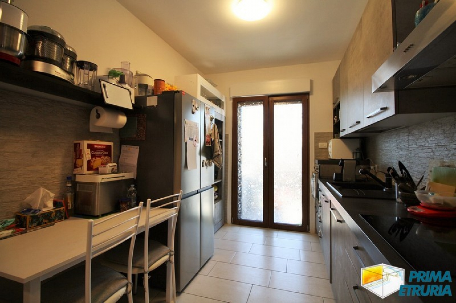 AMPIO TRE CAMERE RISTRUTTURATO - ZONA CENTRO -
