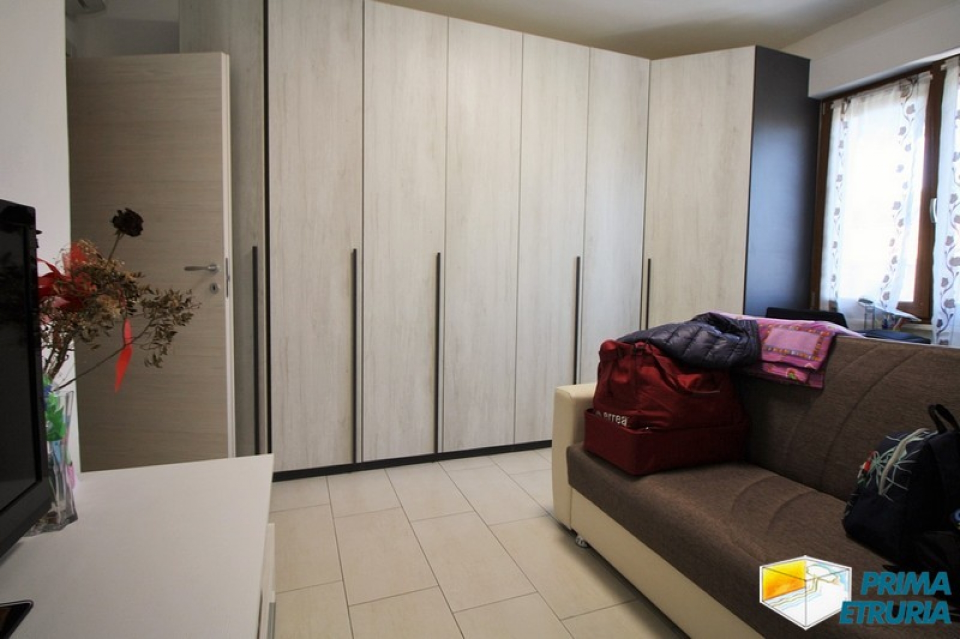 AMPIO TRE CAMERE RISTRUTTURATO - ZONA CENTRO -