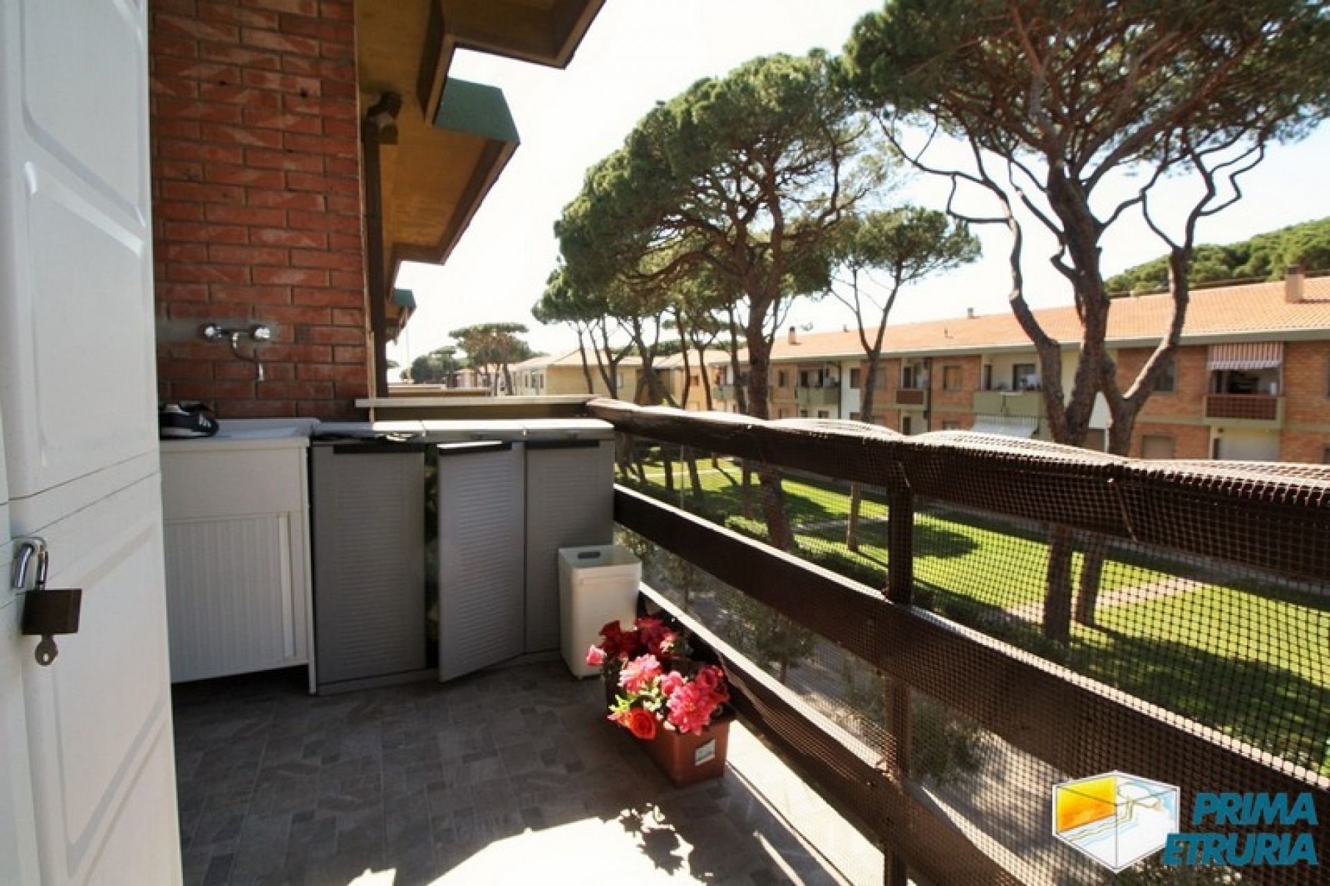 AMPIO TRE CAMERE RISTRUTTURATO - ZONA CENTRO -