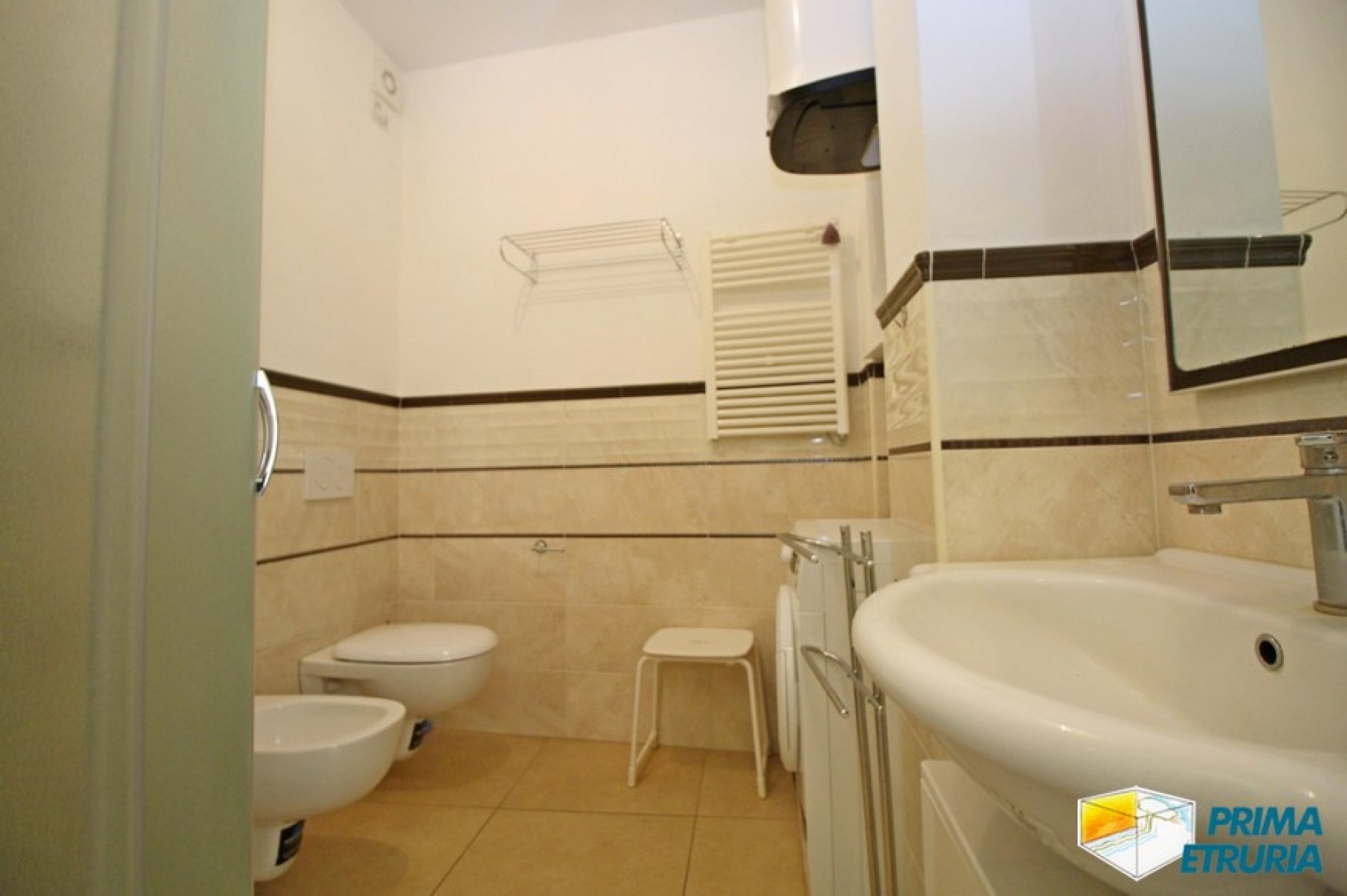 Esclusivo Trilocale Vista Mare a Marina di Grosseto: Eleganza e Comfort a Due Passi dalla Spiaggia - ZONA ROSMARINA -