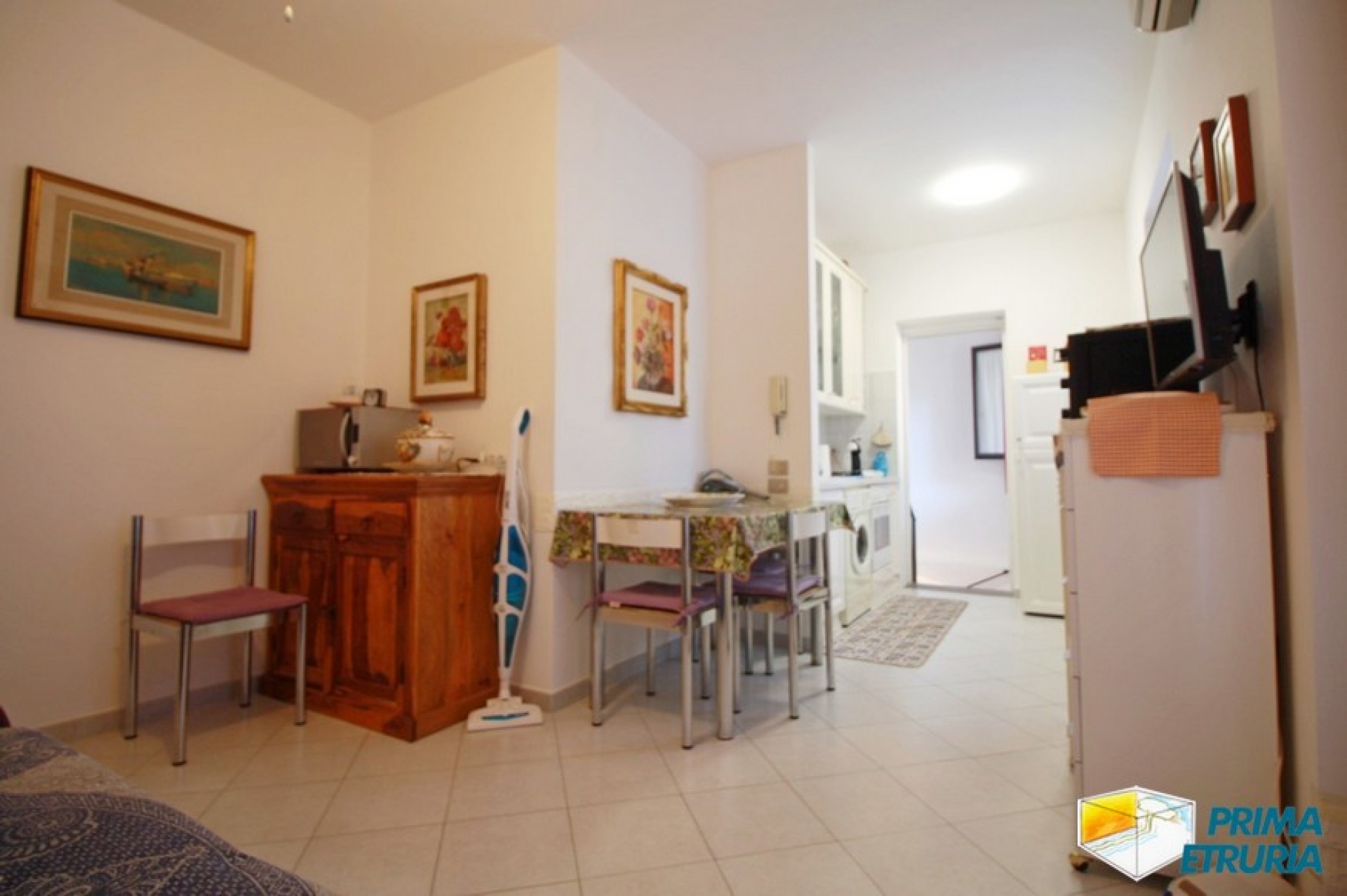 BILOCALE BILOCALE CON AMPIA TERRAZZA - ZONA ROSMARINA -