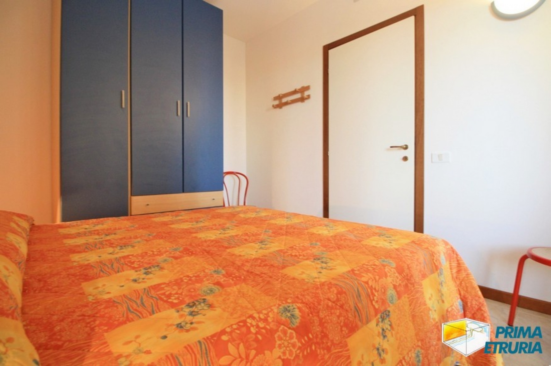 TRILOCALE CON BELLISSIMA VISTA LATERALE SUL MARE - ZONA CENTRO -