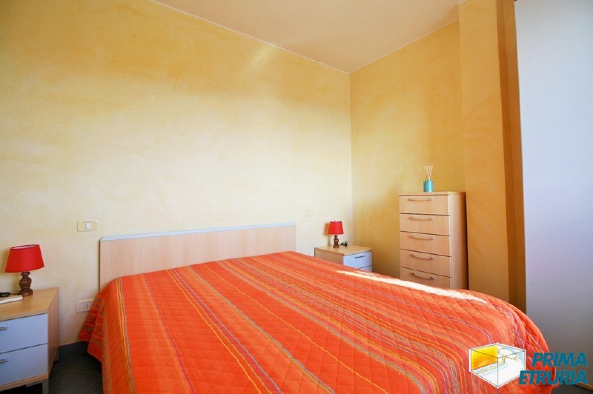 Attico su due livelli con ampie terrazze vista mare - ZONA CENTRO -