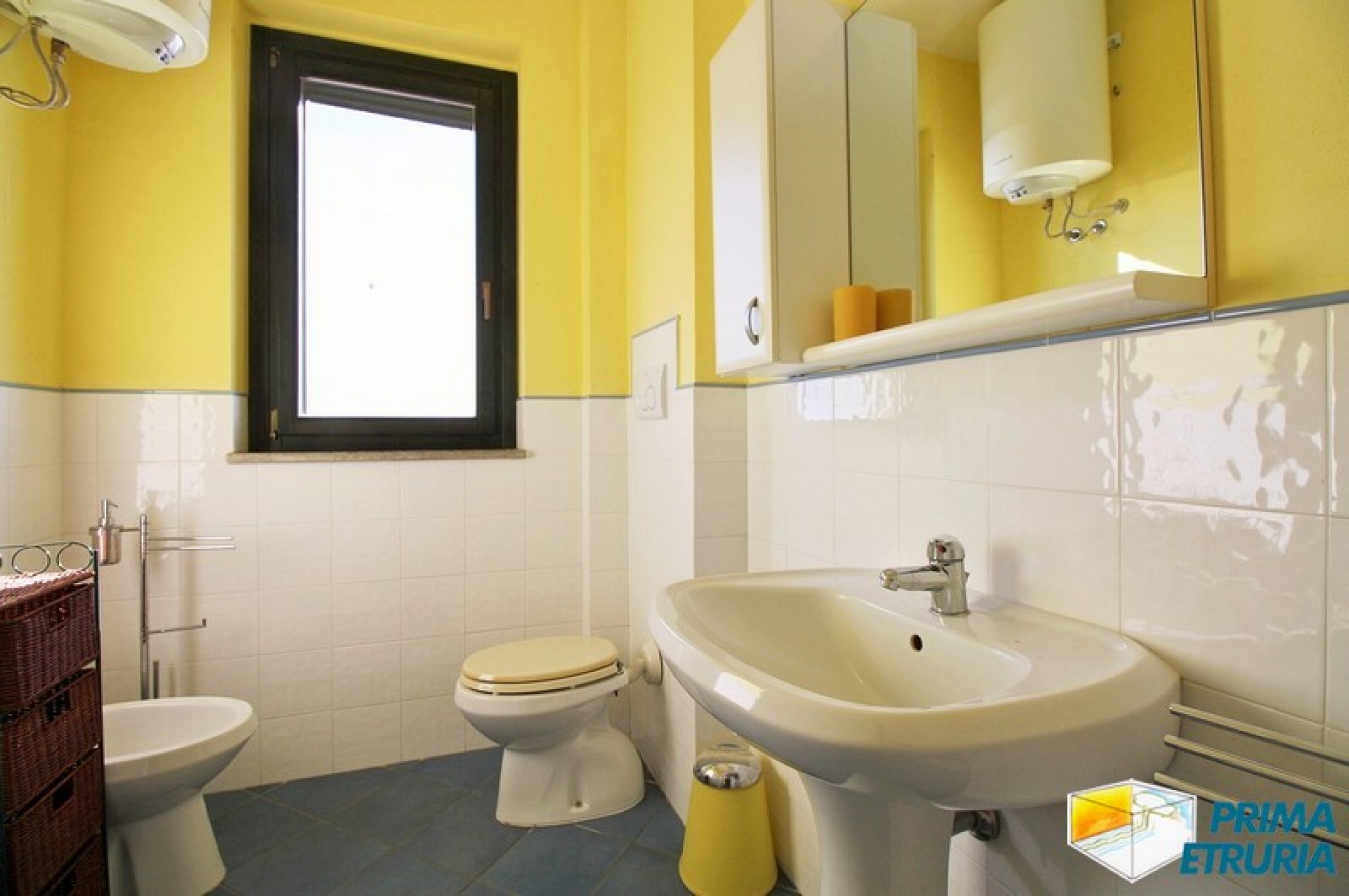 Attico su due livelli con ampie terrazze vista mare - ZONA CENTRO -