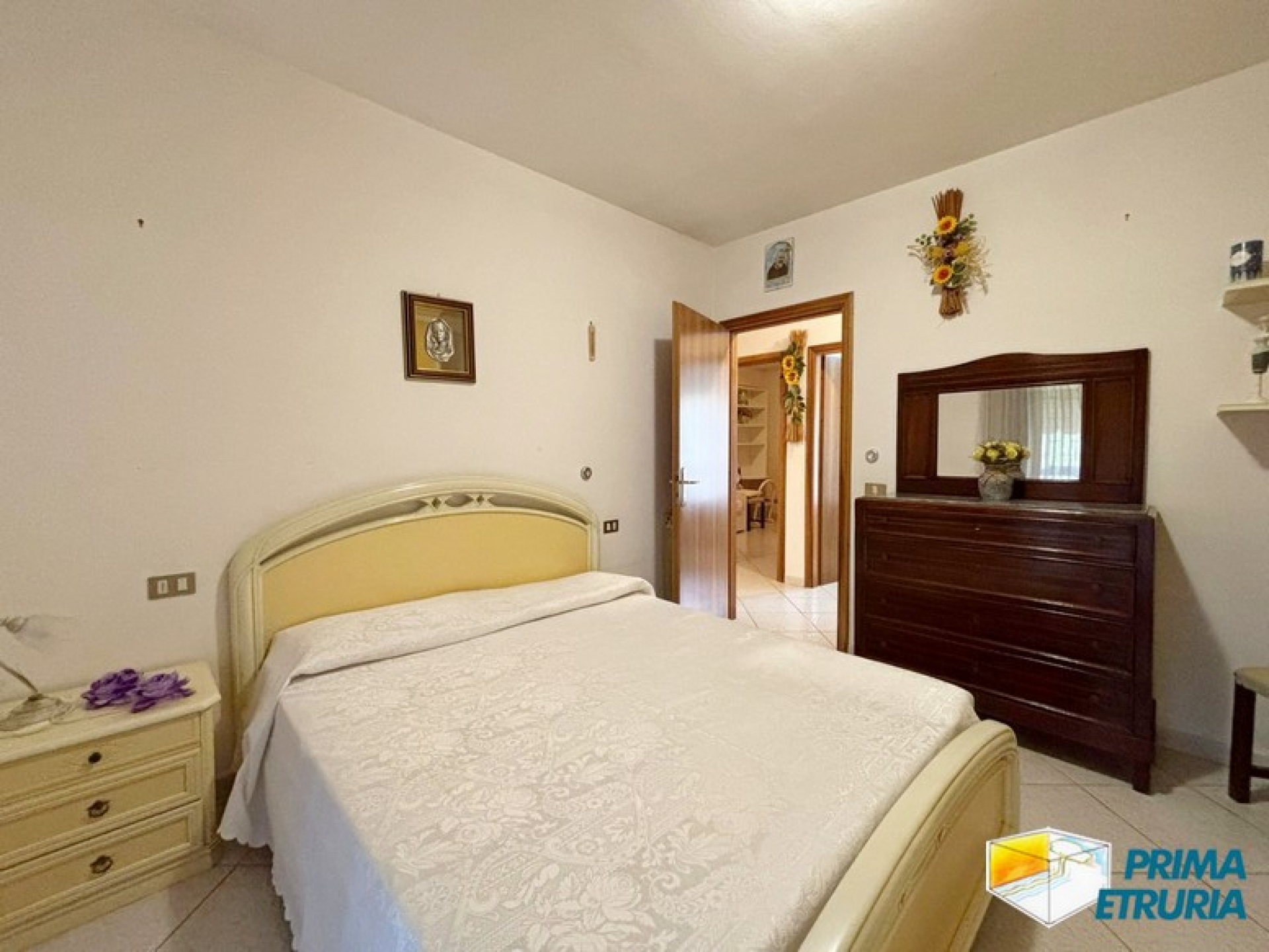Ampio appartamento con giardino privato e veranda coperta a pochi passi dal mare - ZONA TOMBOLO - - MARINA DI GROSSETO