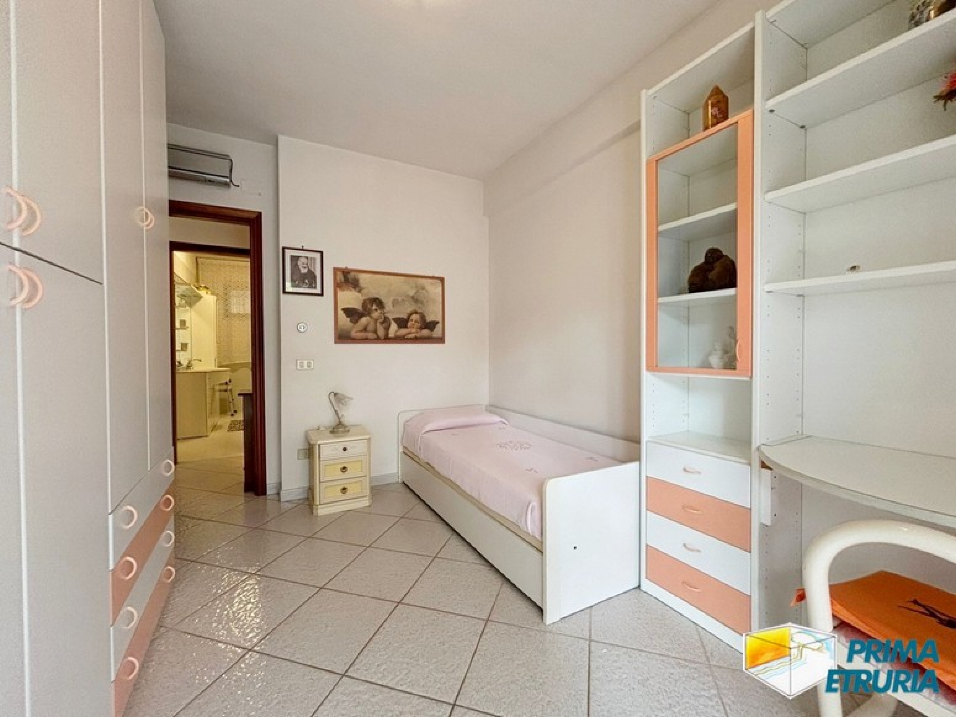 Ampio appartamento con giardino privato e veranda coperta a pochi passi dal mare - ZONA TOMBOLO - - MARINA DI GROSSETO