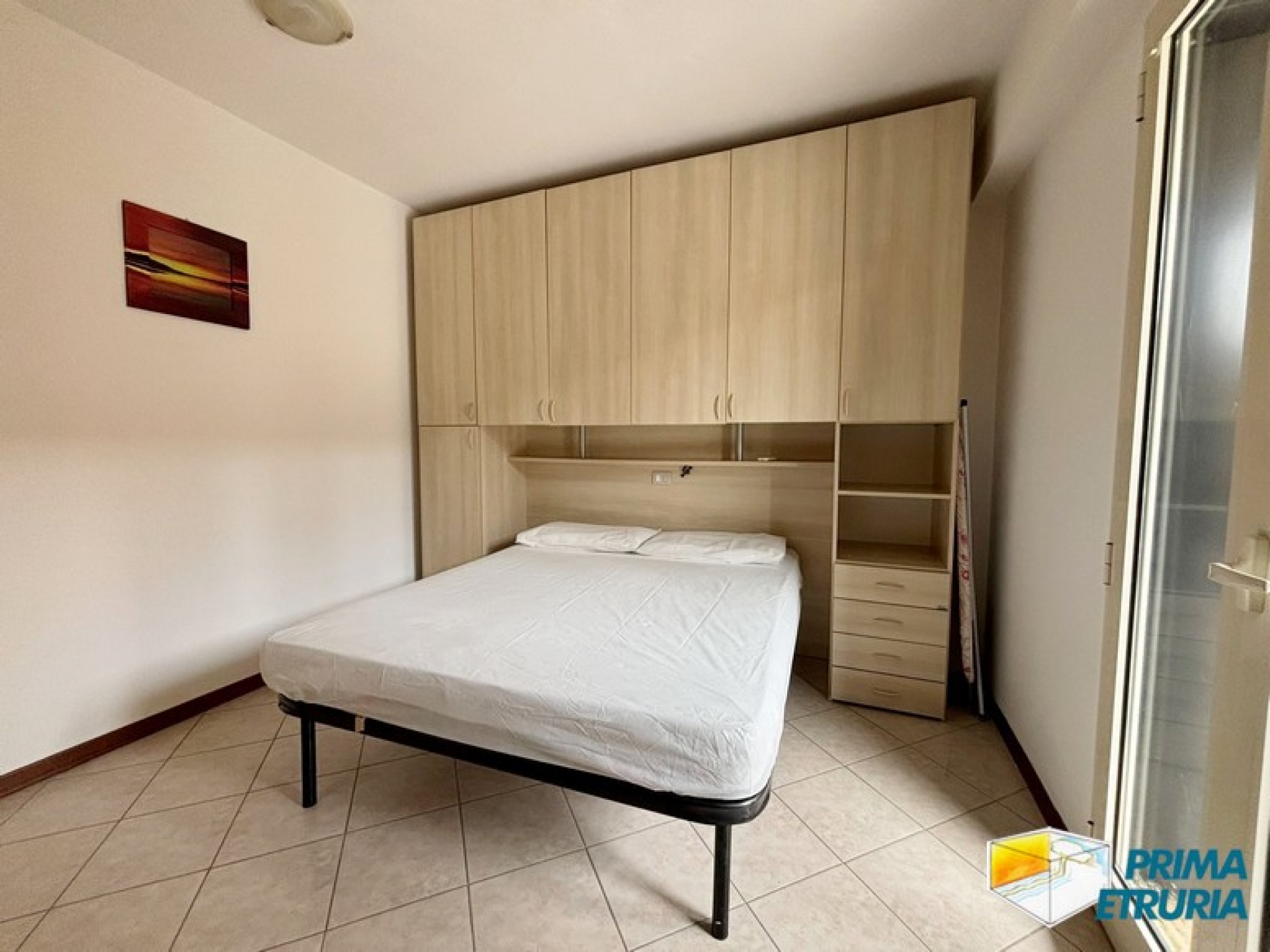 TRILOCALE CON AMPIA TERRAZZA - ZONA CENTRO -