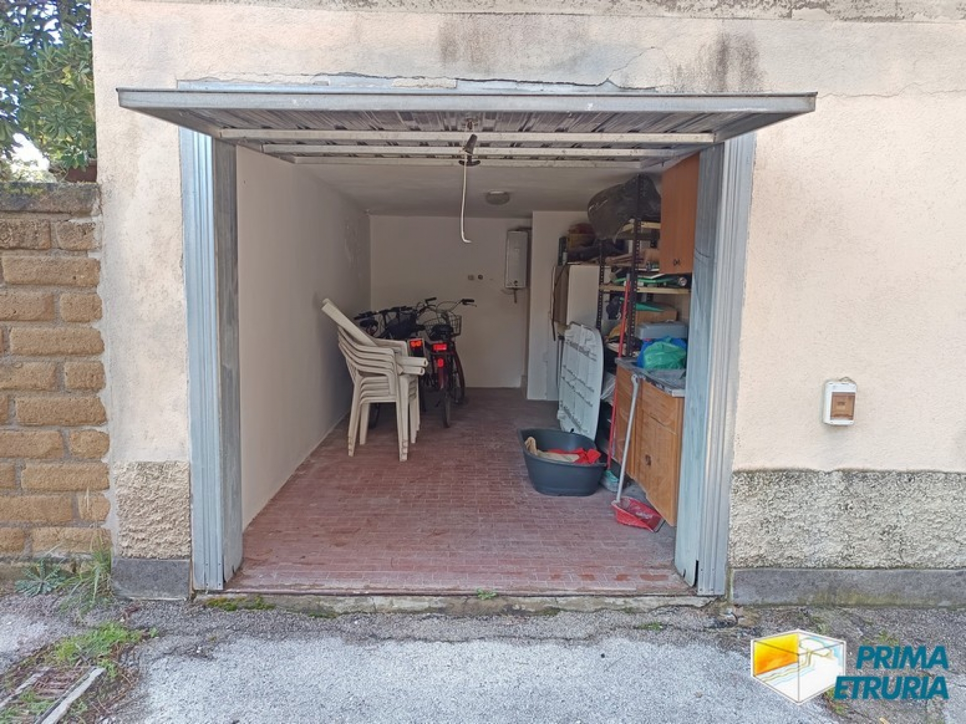 Ampio appartamento con terrazza abitabile e garage - ZONA TOMBOLO -