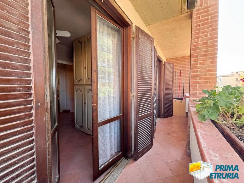 Tra il mare e la quiete del corso, una casa da vivere con libertà - ZONA CENTRO -