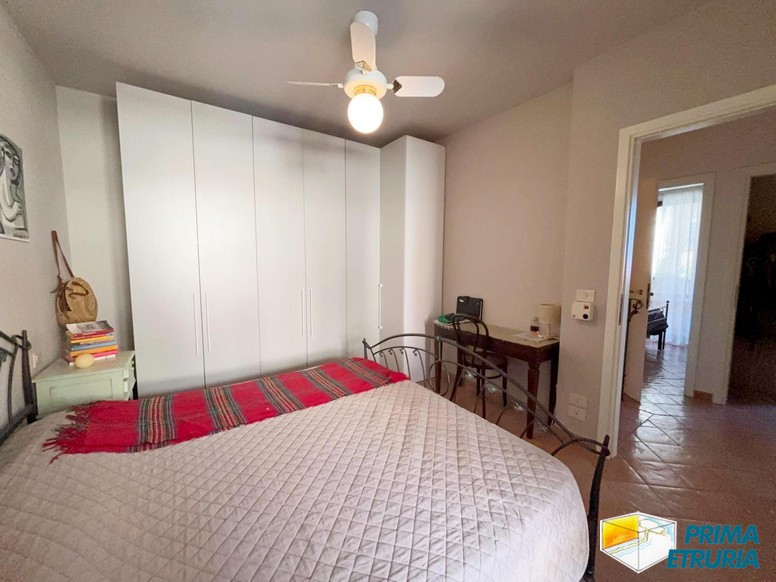 Tra il mare e la quiete del corso, una casa da vivere con libertà - ZONA CENTRO -