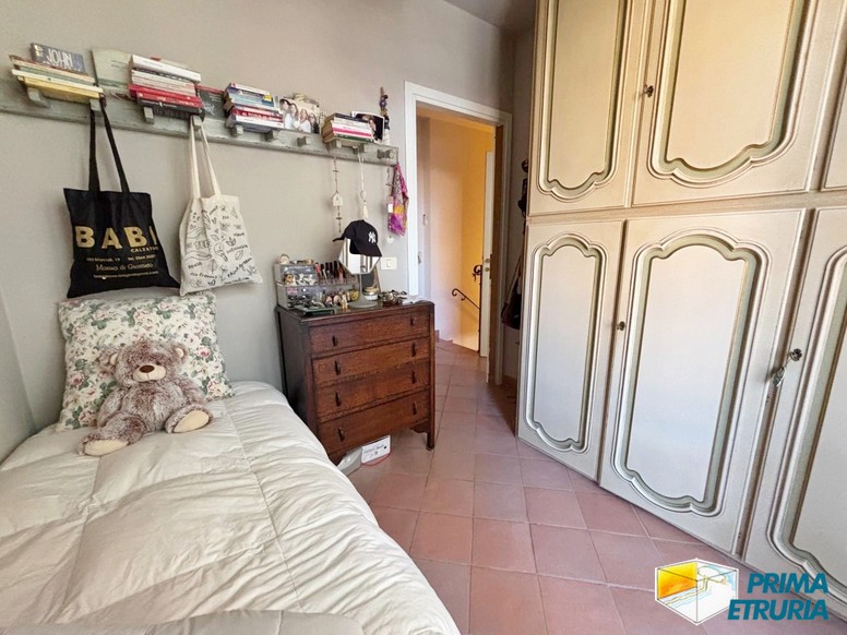 Tra il mare e la quiete del corso, una casa da vivere con libertà - ZONA CENTRO -