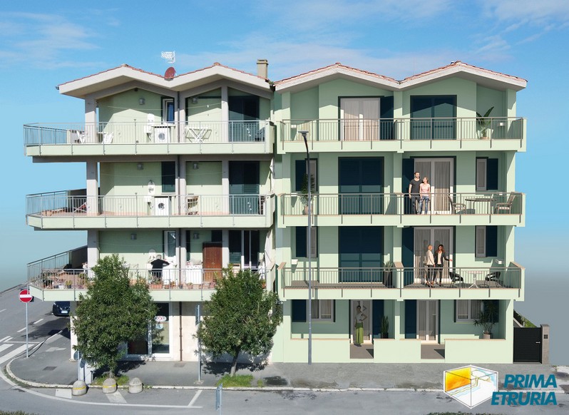 Attico su due livelli con terrazza affacciata sul porto - ZONA CENTRO -