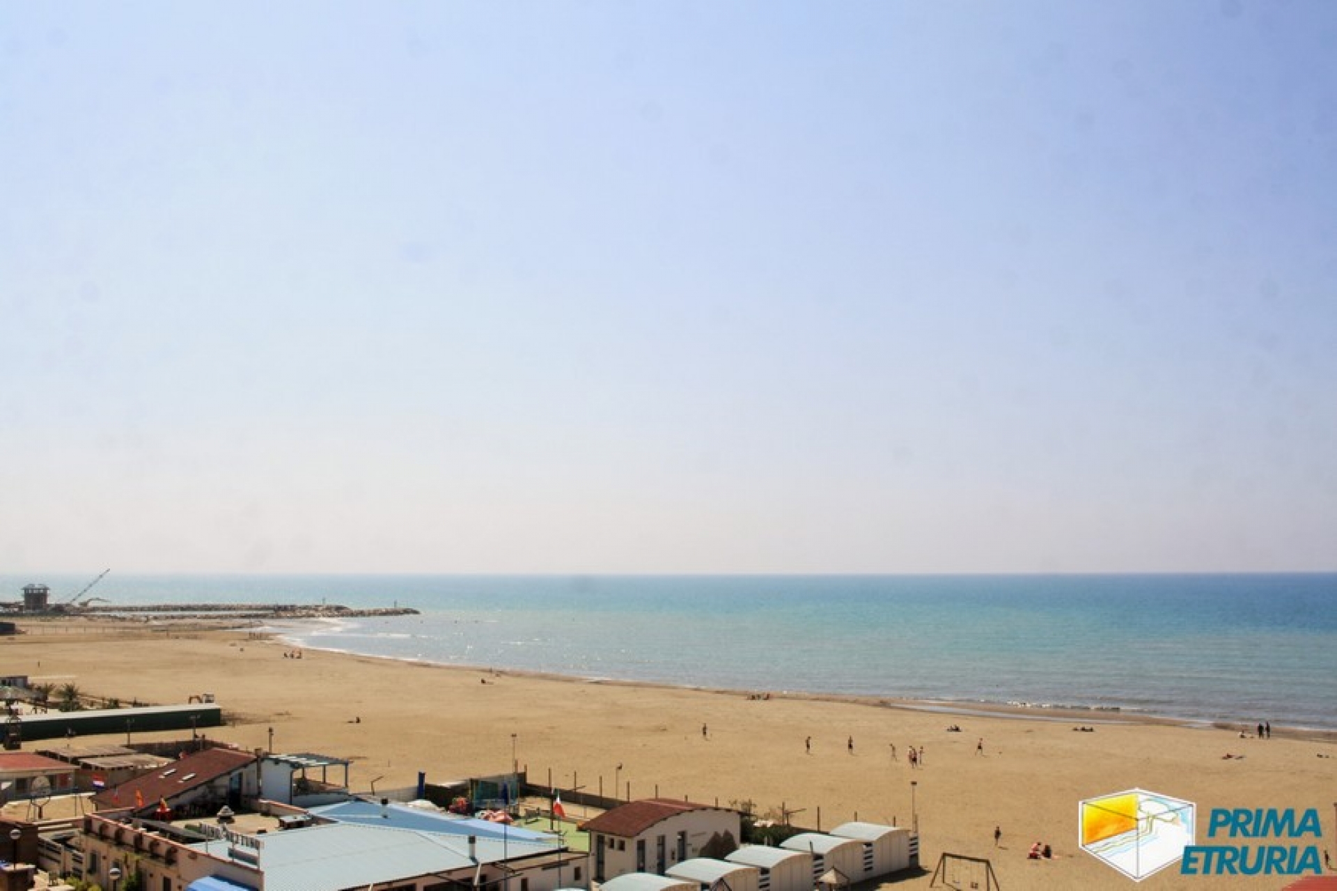 Bilocale fronte mare con terrazza panoramica in zona Centro