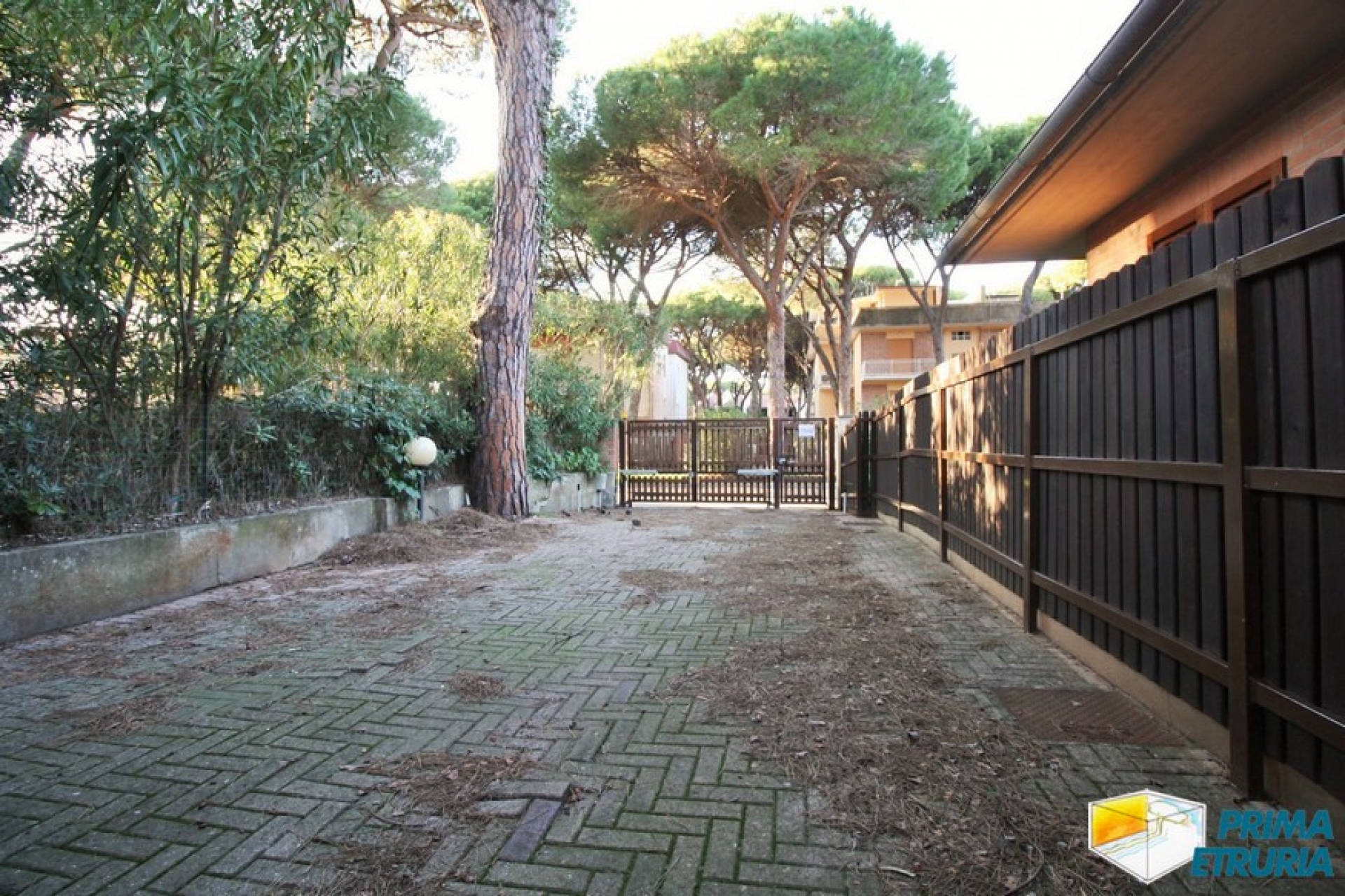 TRILOCALE MONTECRISTO 21 - ZONA ROSMARINA 