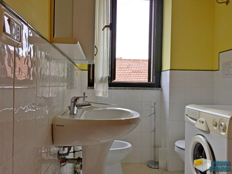 BILOCALE VIA GROSSETANA 22 - ZONA PORTO - 