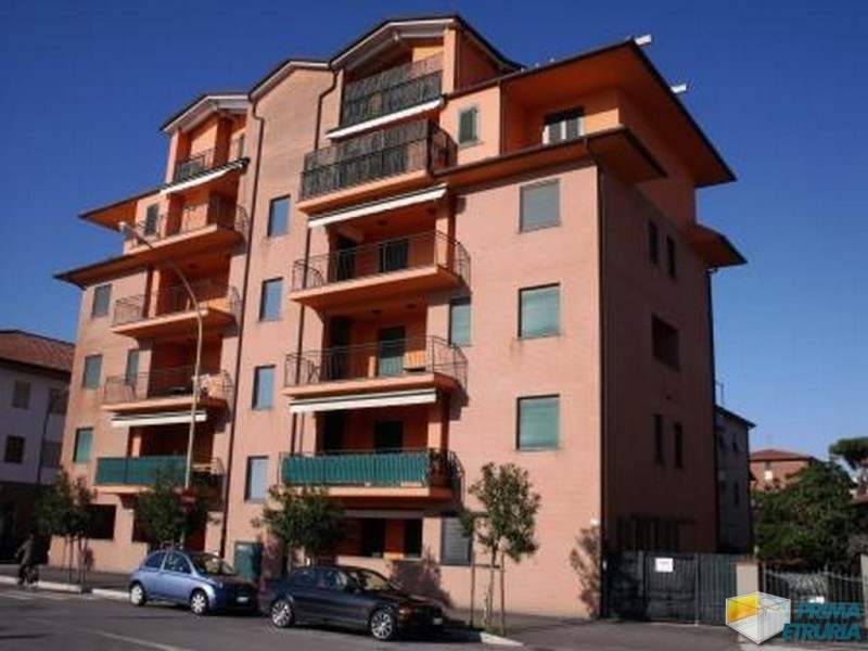 BILOCALE VIA GROSSETANA 22 - ZONA PORTO - 