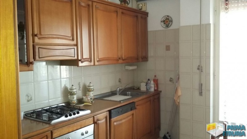 - GROSSETO - VENDESI TRILOCALE ZONA TRIBUNALE