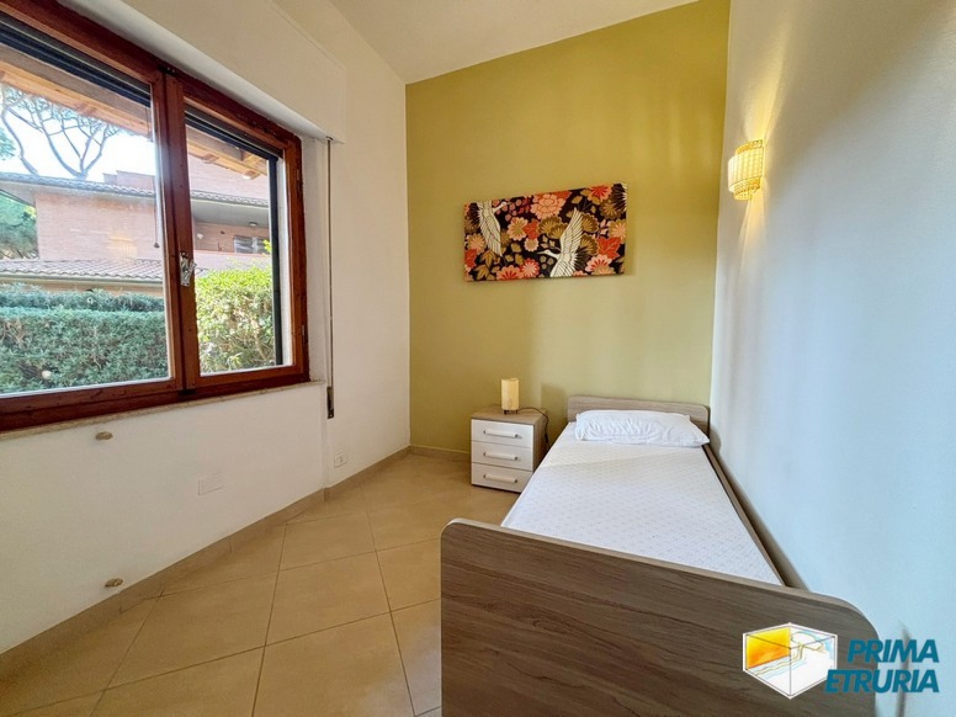 TRE CAMERE CON GIARDINO VIA MONTECRISTO - ZONA ROSMARINA -