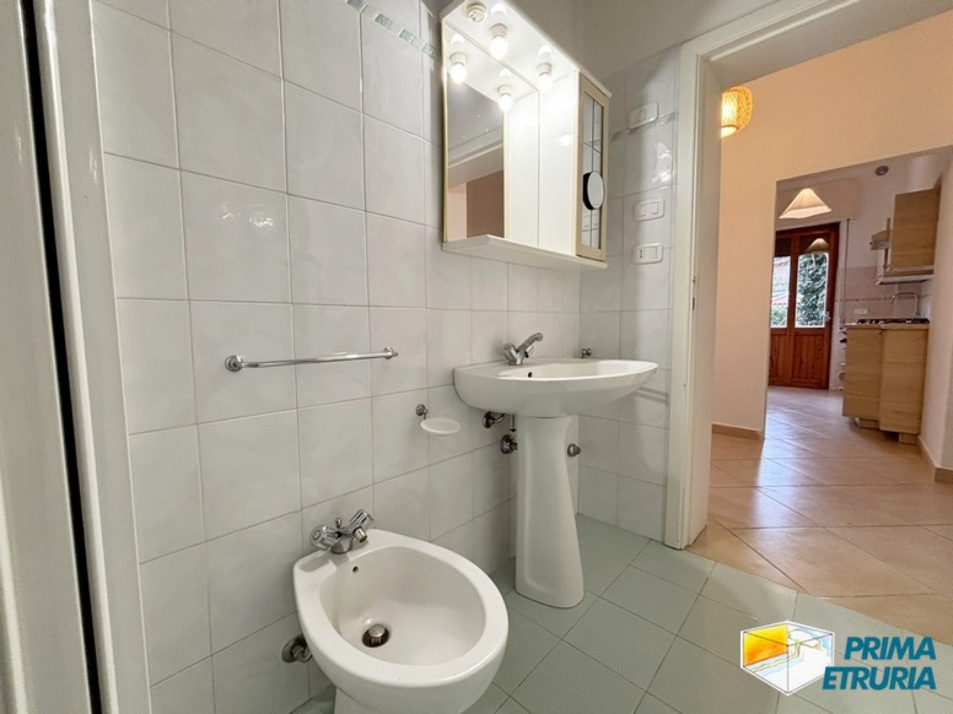 TRE CAMERE CON GIARDINO VIA MONTECRISTO - ZONA ROSMARINA -