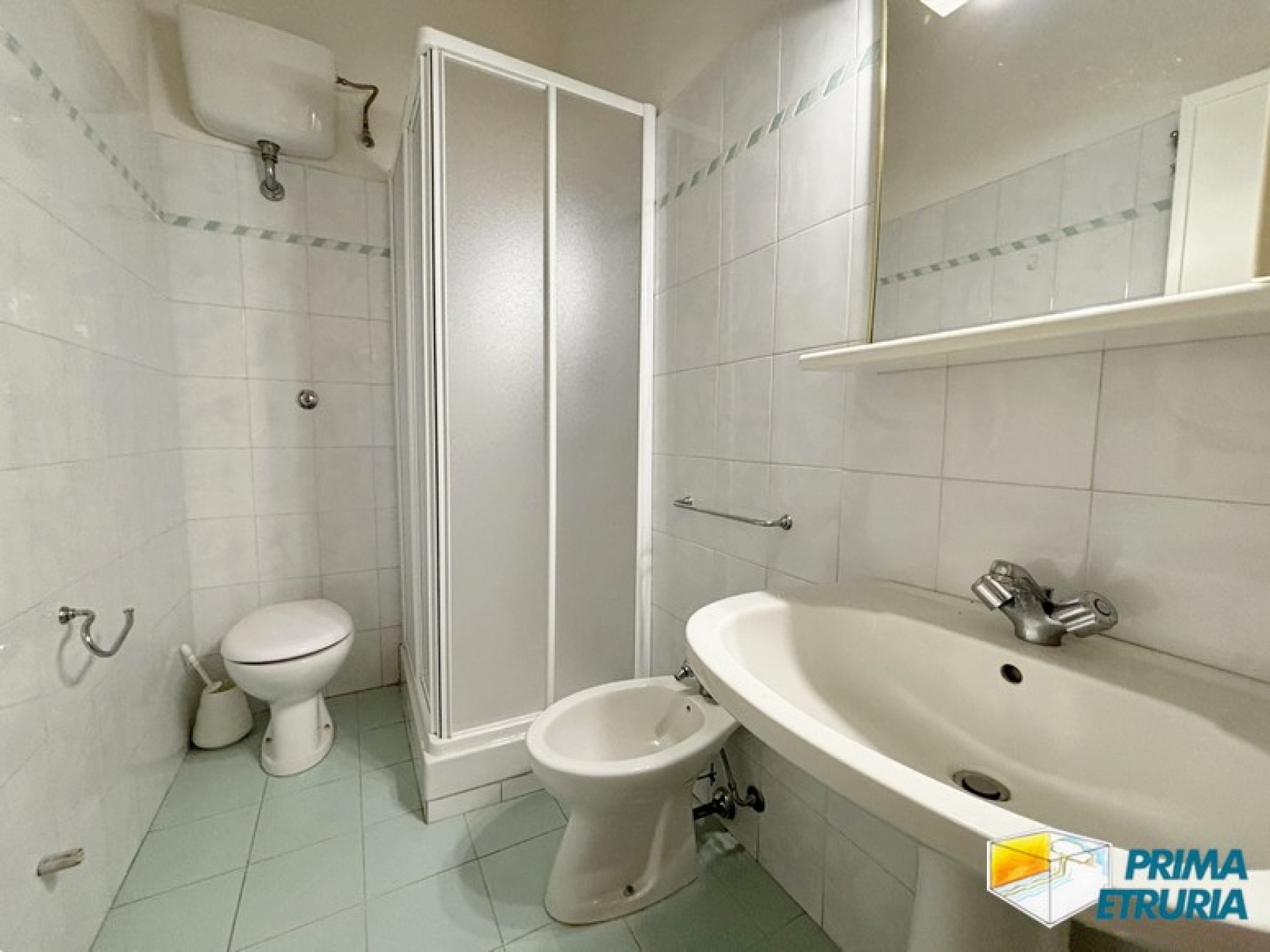 TRE CAMERE CON GIARDINO VIA MONTECRISTO - ZONA ROSMARINA -