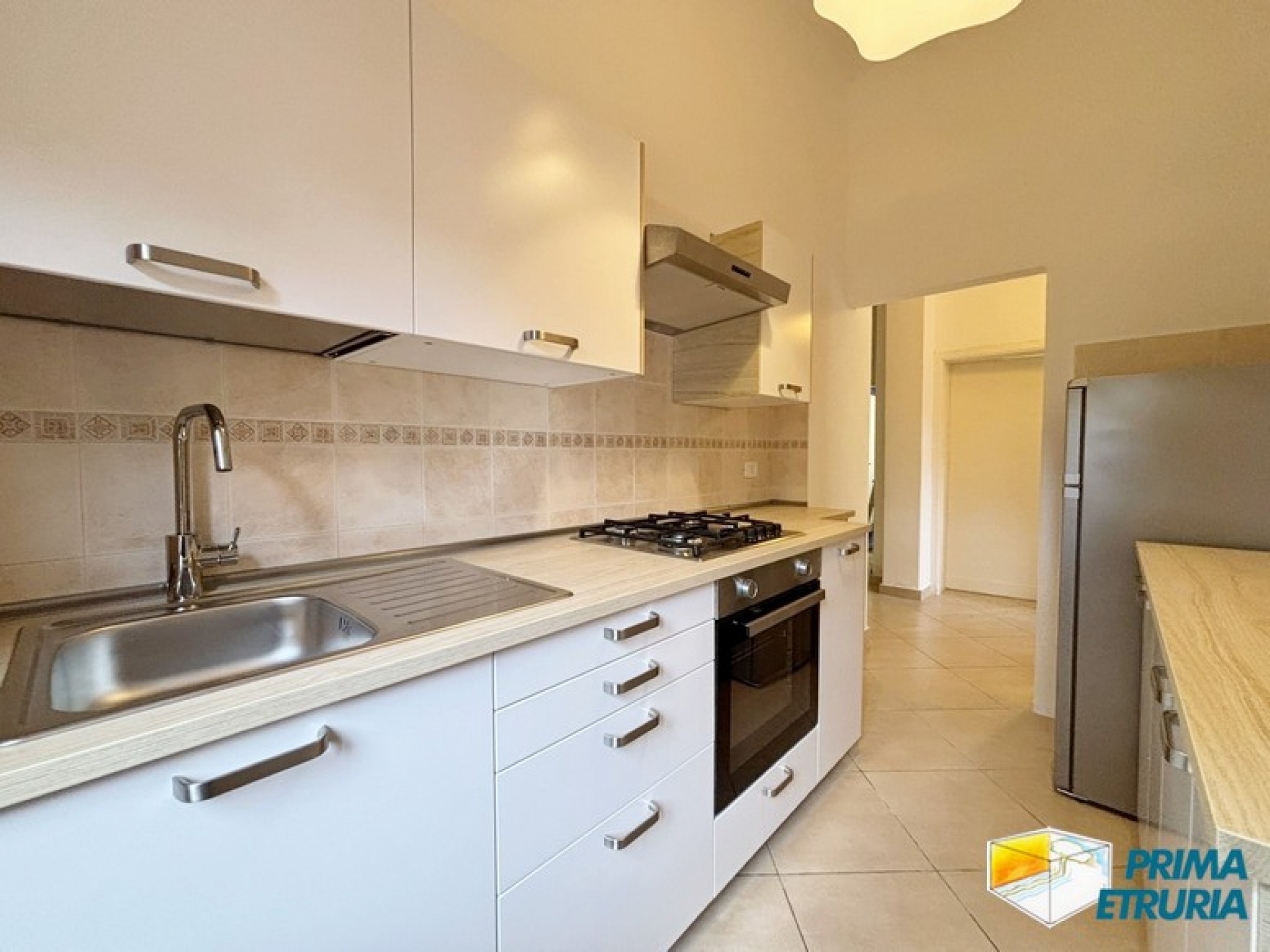 TRE CAMERE CON GIARDINO VIA MONTECRISTO - ZONA ROSMARINA -