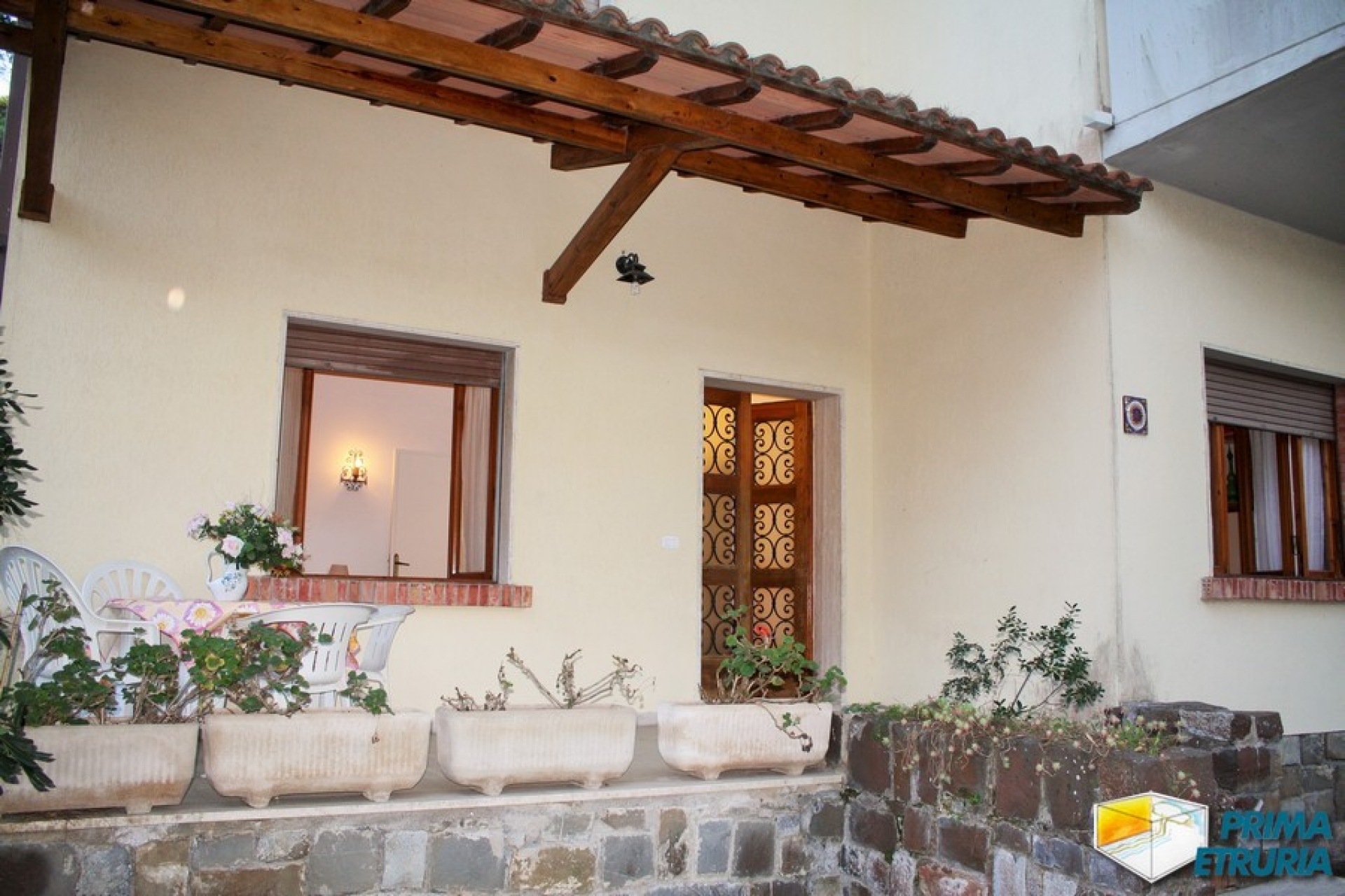 TRE CAMERE CON GIARDINO VIA MONTECRISTO - ZONA ROSMARINA -