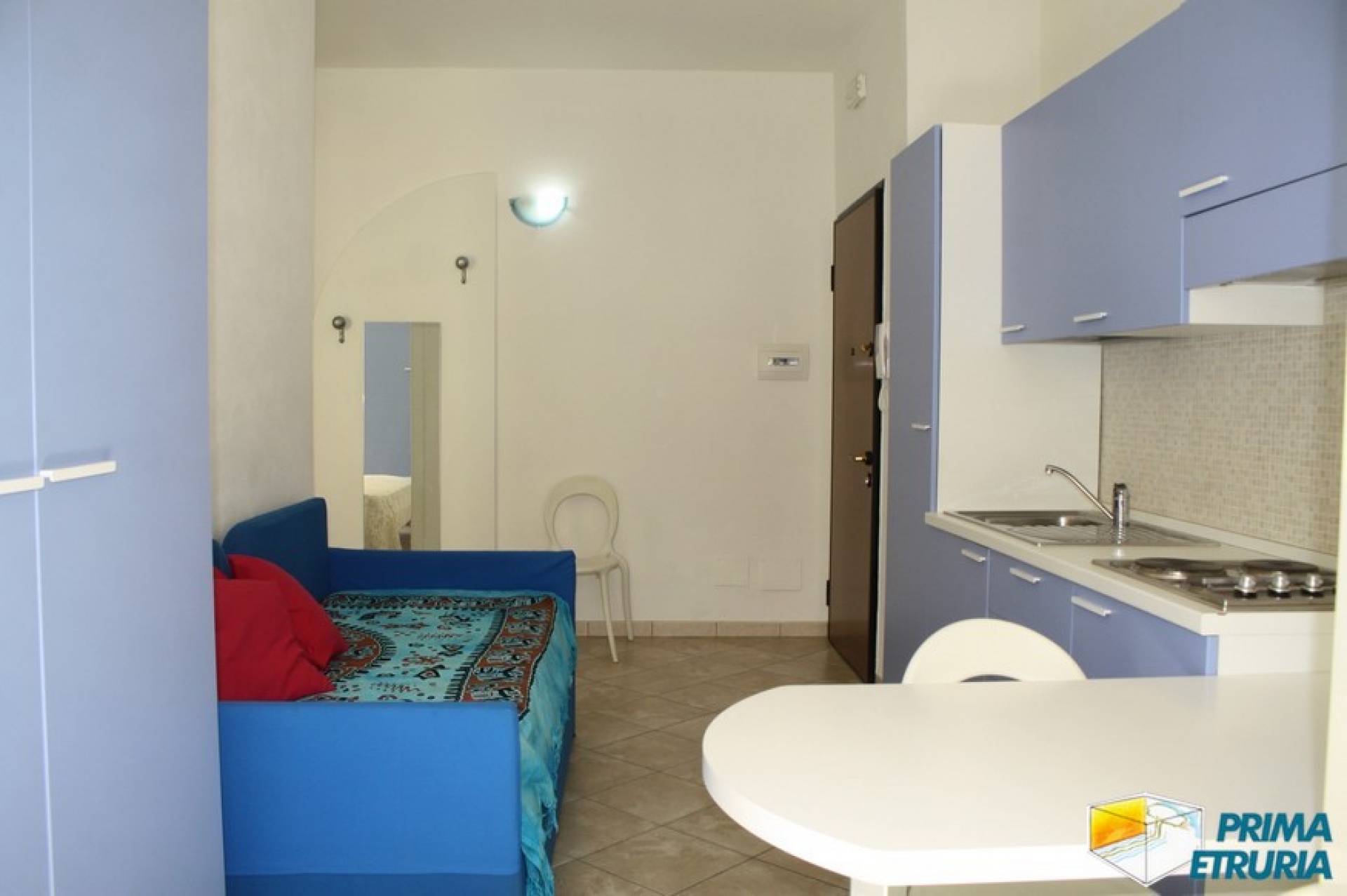 VENDESI BILOCALE VIA SILVIO PELLICO - ZONA CENTRO -