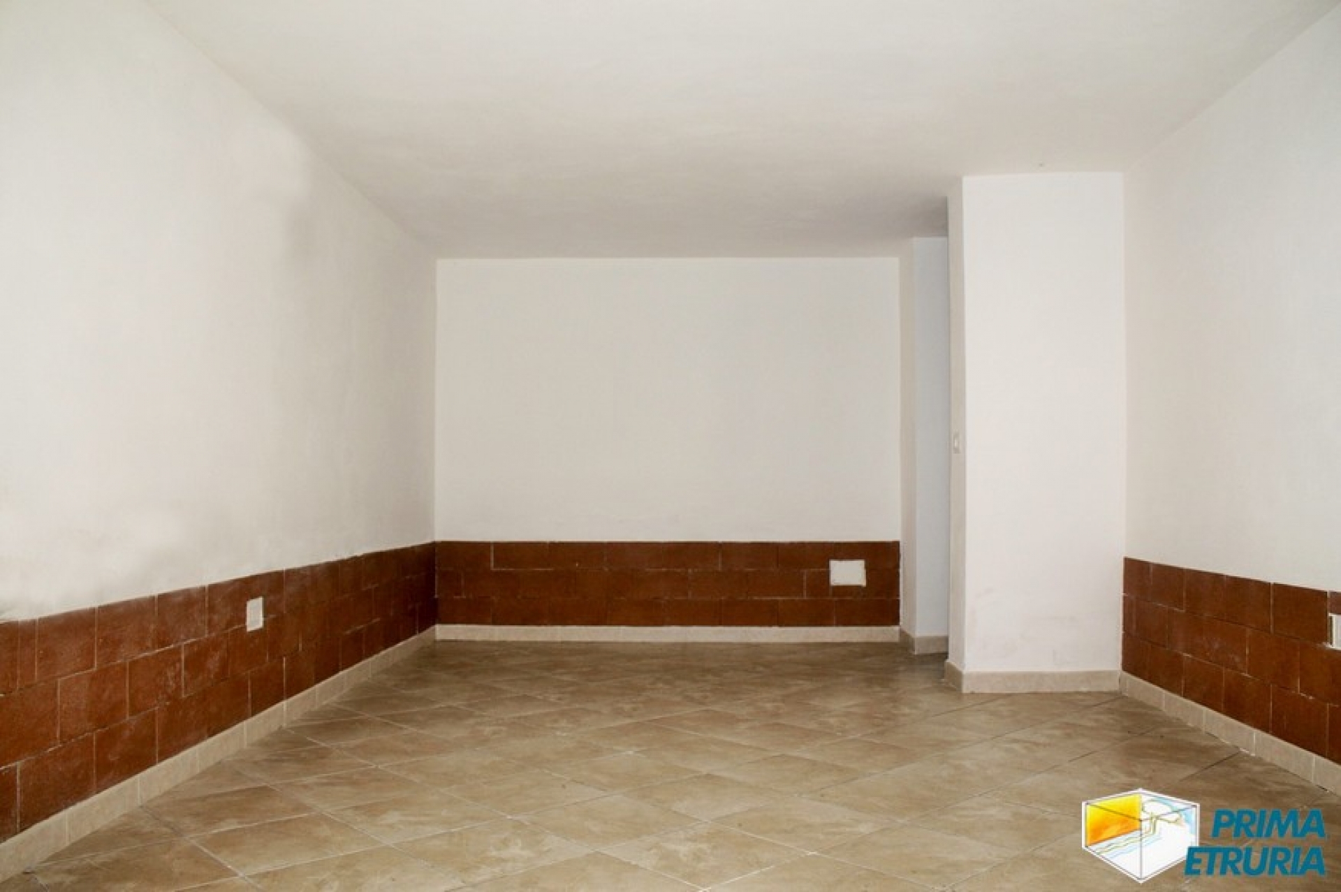 VENDESI BILOCALE VIA SILVIO PELLICO - ZONA CENTRO -