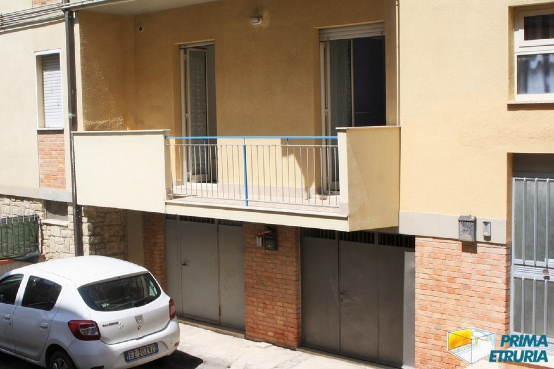 VENDESI BILOCALE VIA SILVIO PELLICO - ZONA CENTRO -
