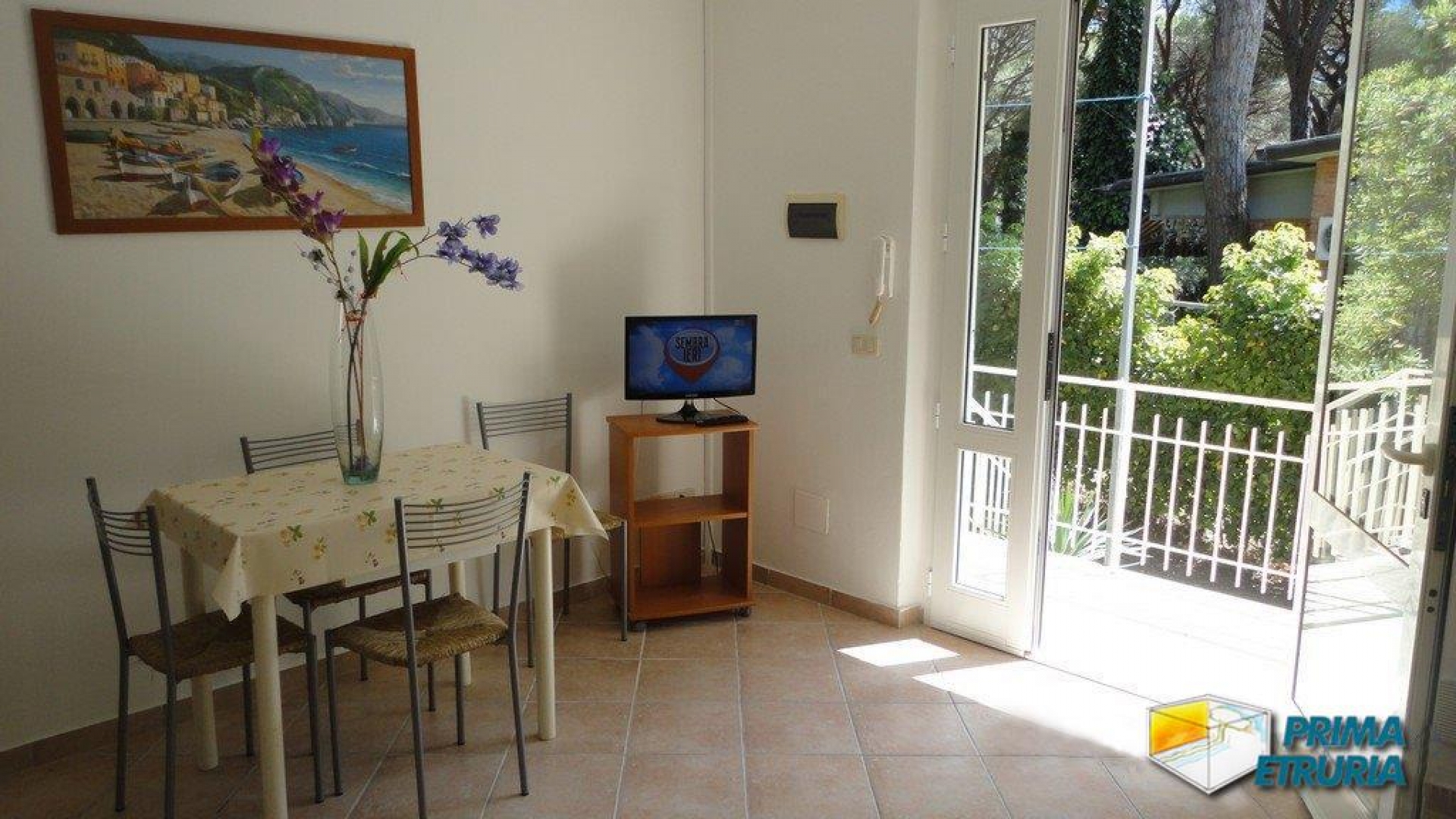 VENDESI VILLETTA CON GIARDINO VIA DEL MUGHETTO 4 - ZONA ROSMARINA -