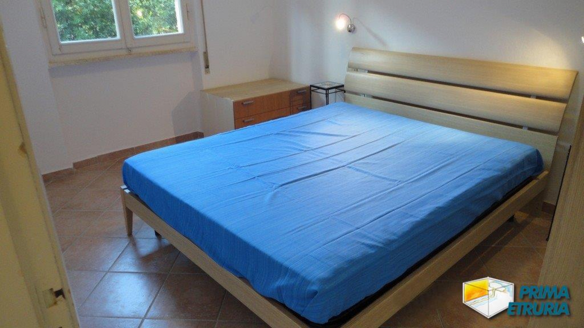 VENDESI VILLETTA CON GIARDINO VIA DEL MUGHETTO 4 - ZONA ROSMARINA -