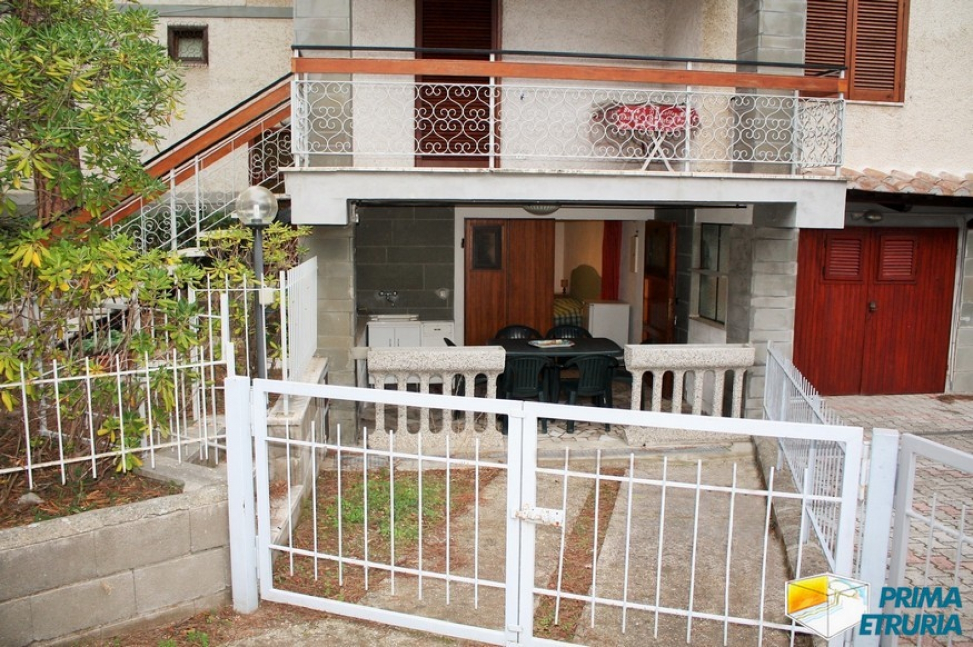 VENDESI TRILOCALE CON GIARDINO - ZONA ROSMARINA -